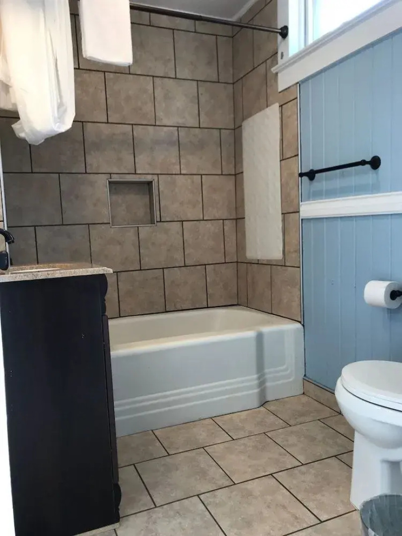 The Riverside Lodge at Chimney Rock