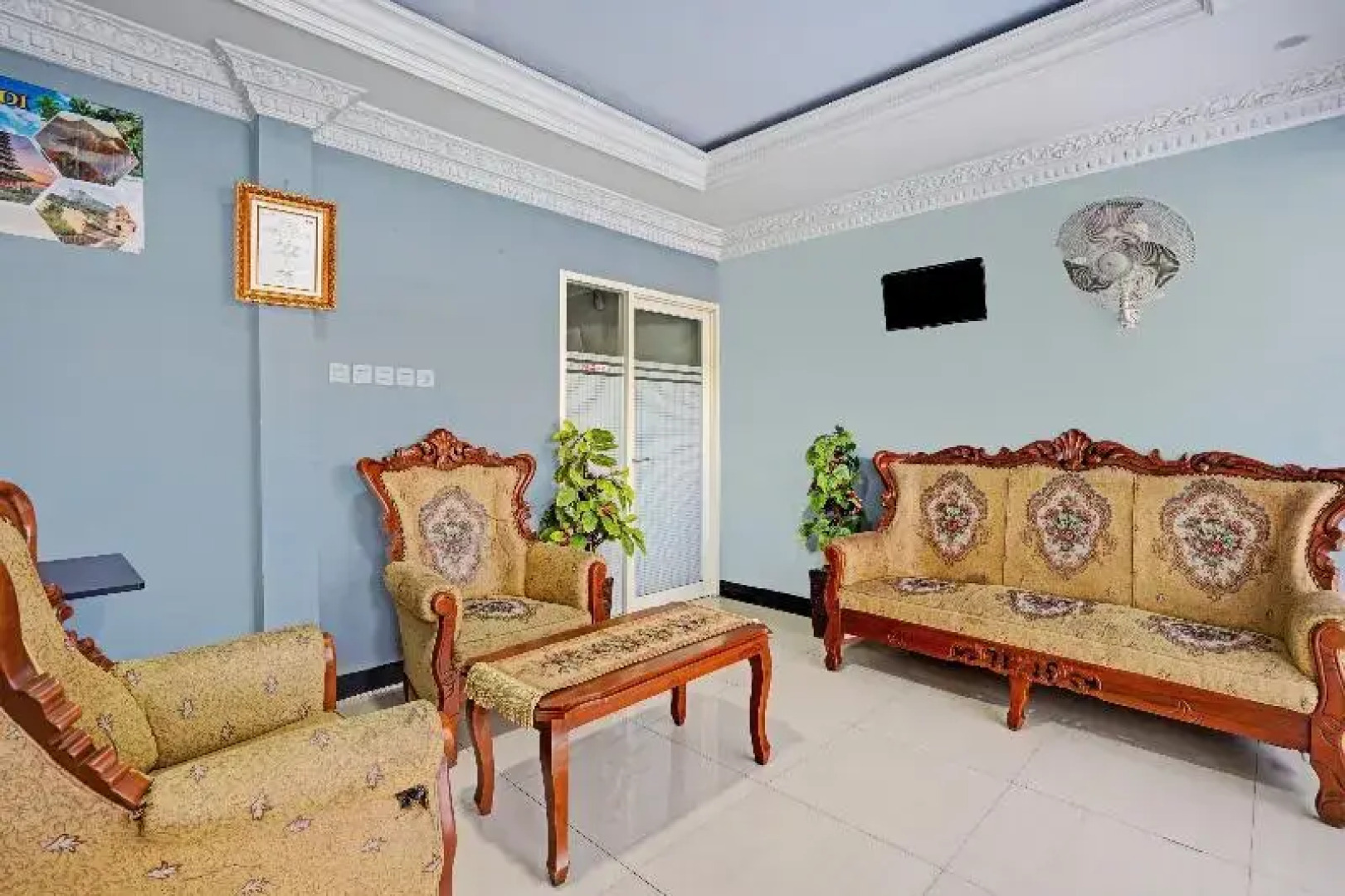 OYO 90370 Habibie Homestay Syariah