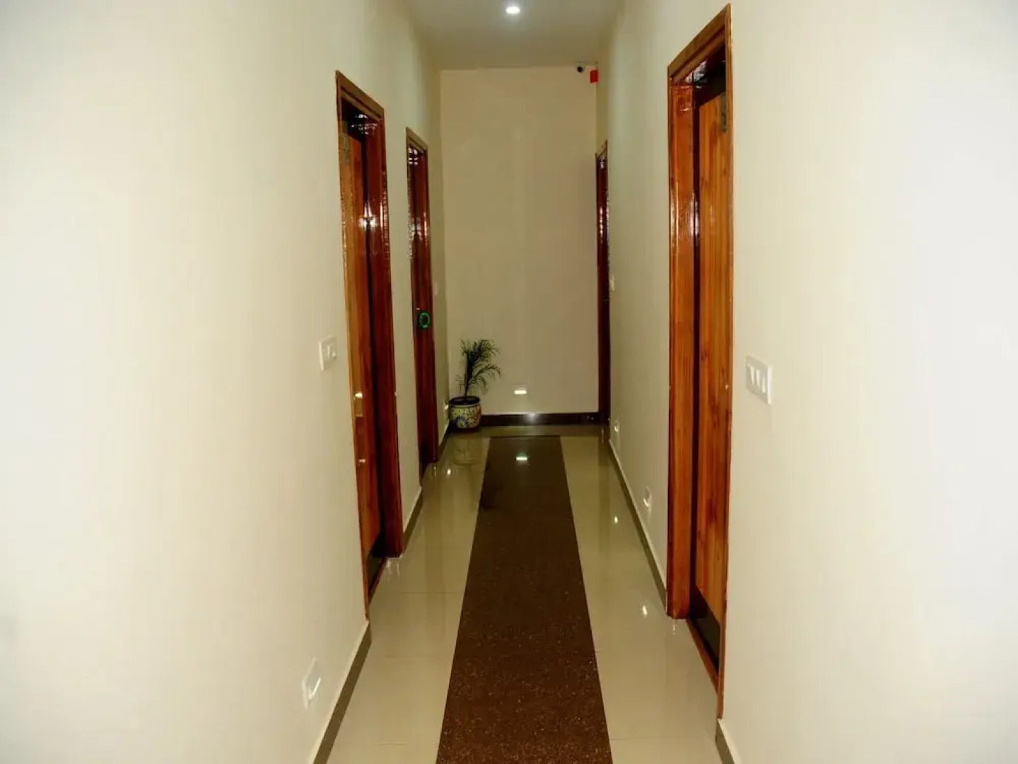 OYO 9407 Hotel Anjukul