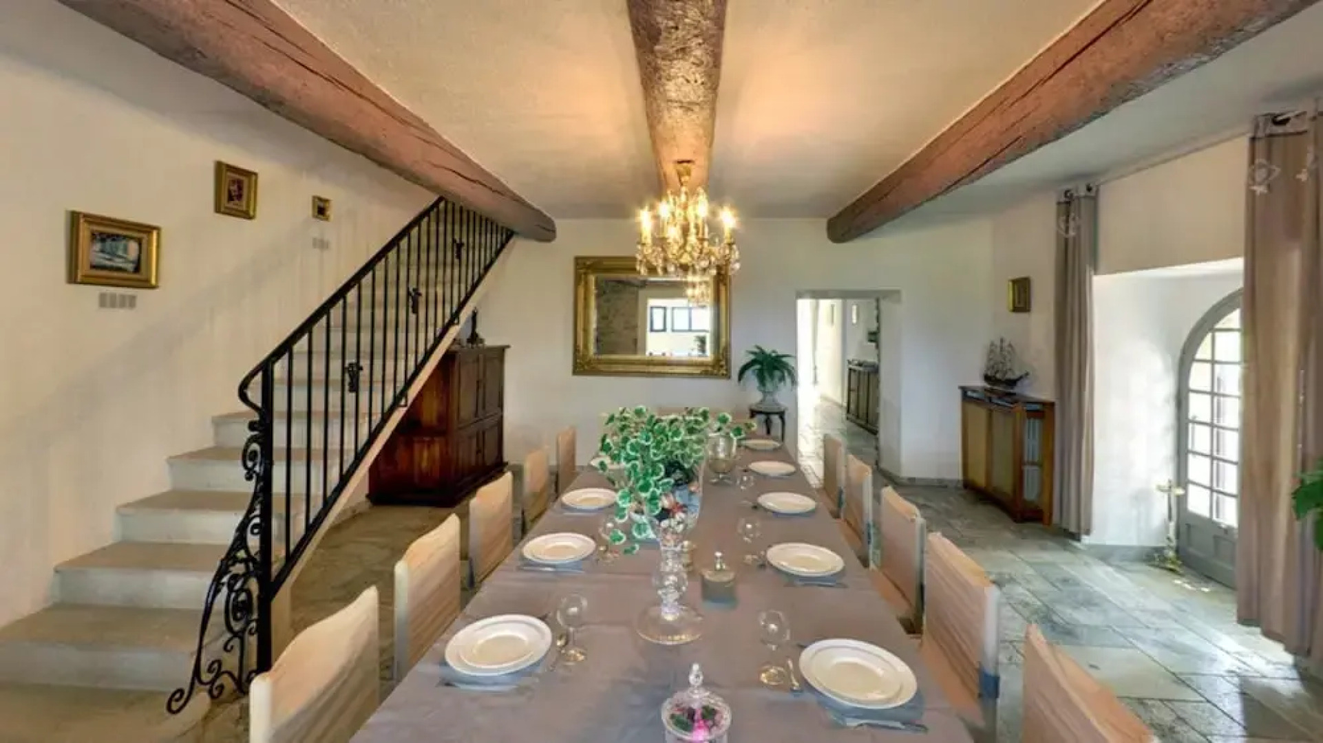 Le Mas des 5 Fontaines. Gite