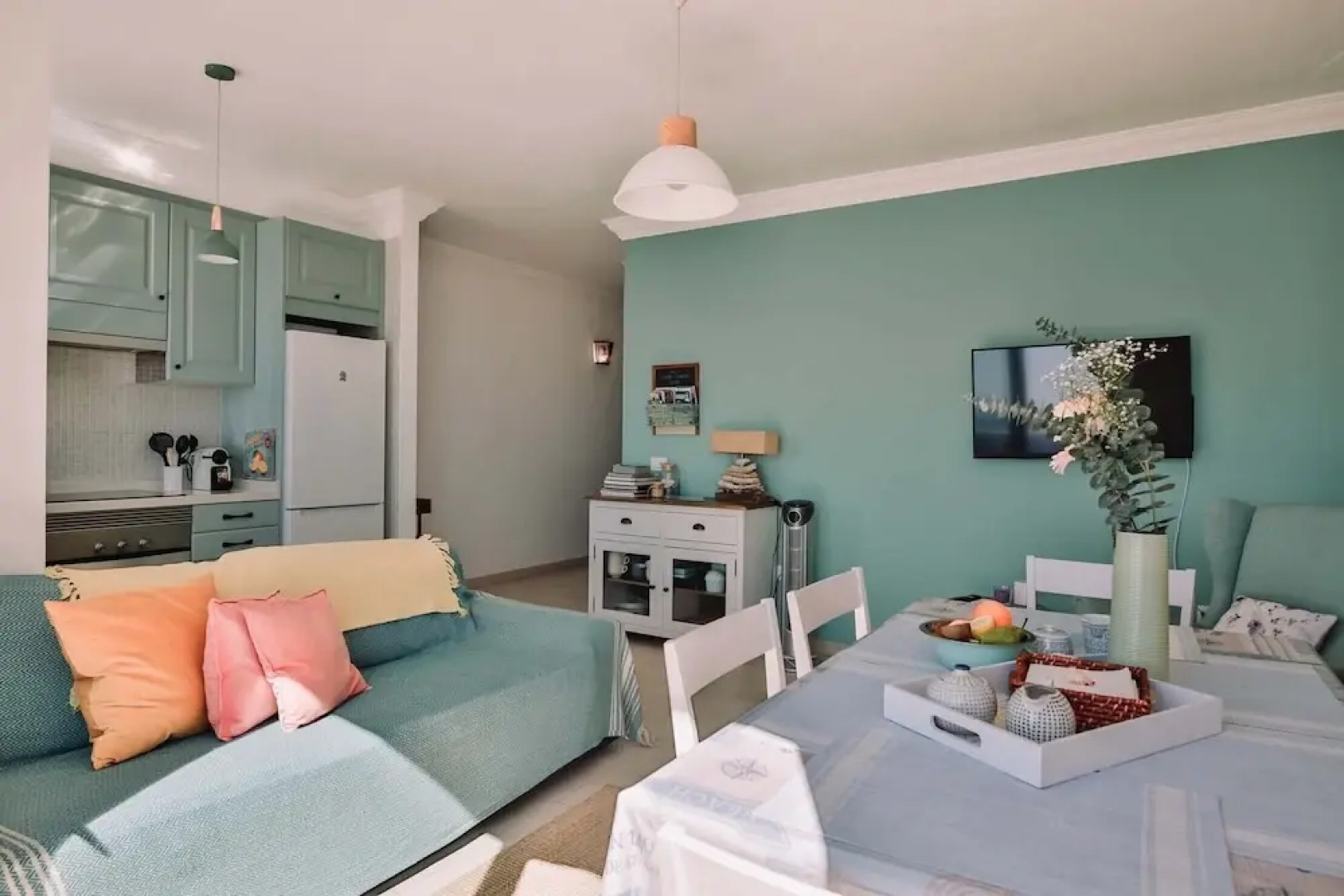 Modern & Chic Loft Apt. *Terrace *BBQ *Parking