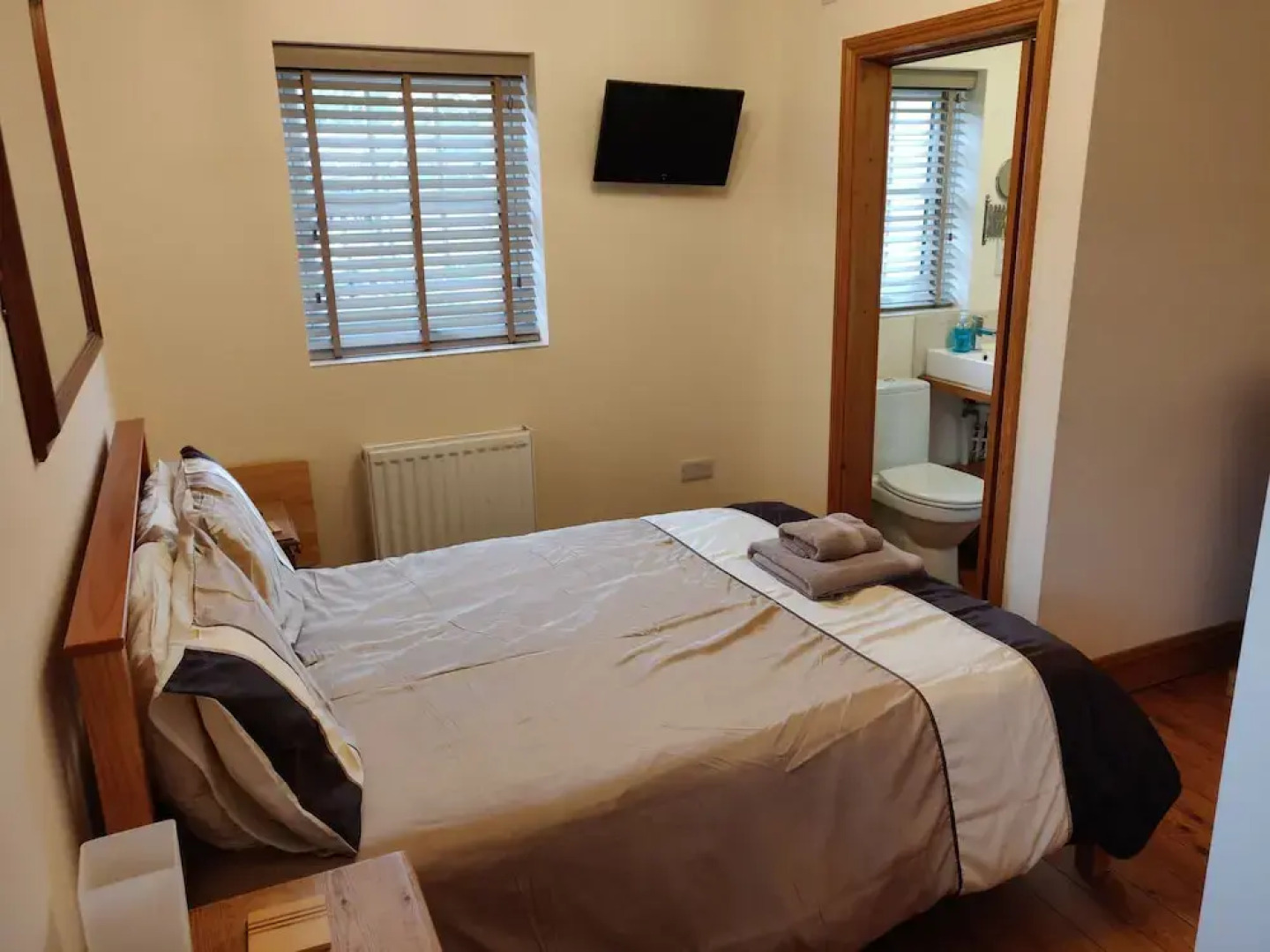 Courtyard Cottage - Great Paxton