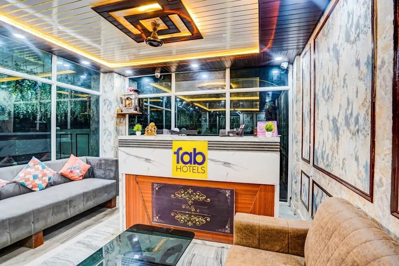 Fabhotel Dream Palace I