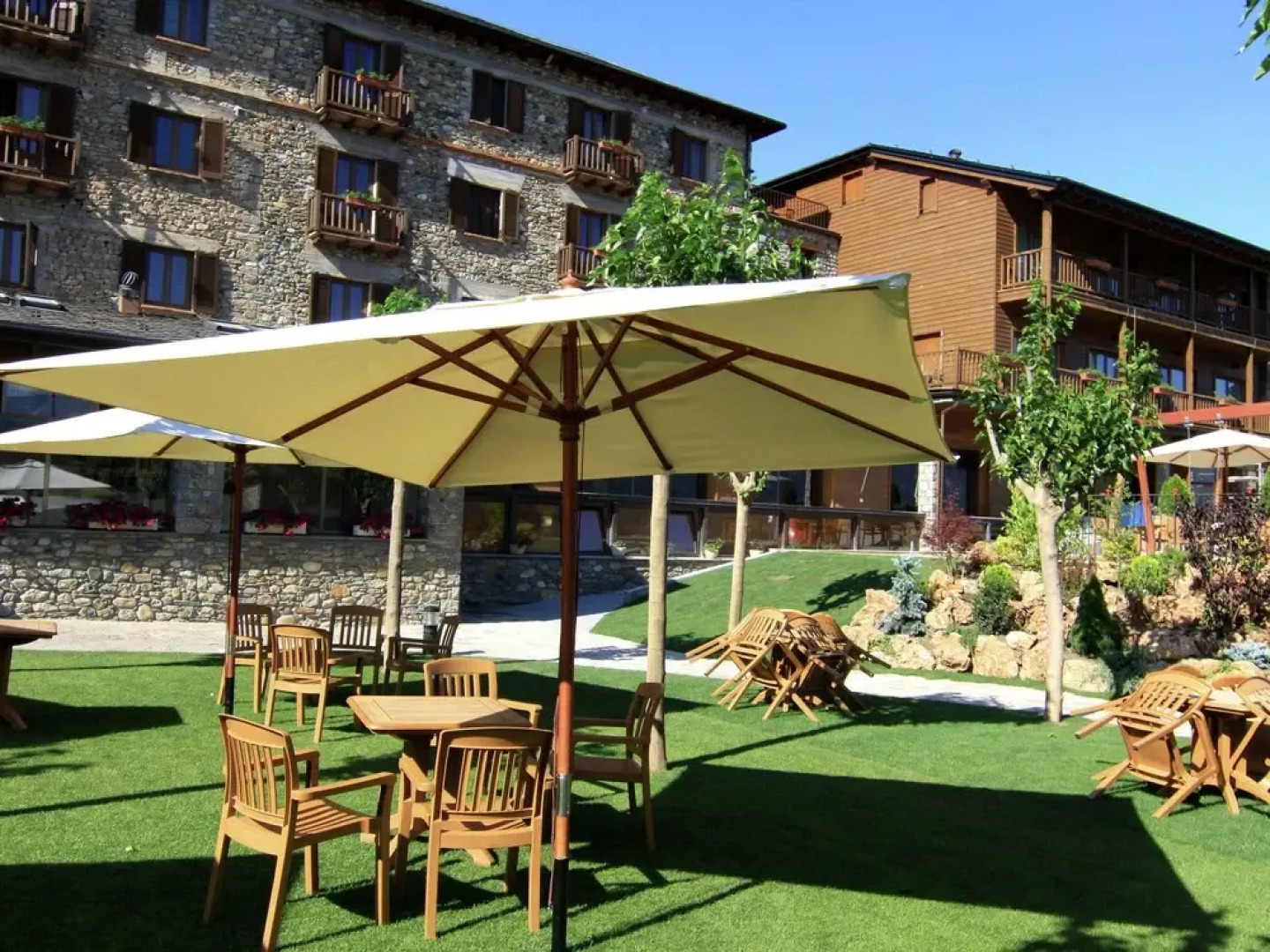 Scenic Bungalow With a Fireplace in the Middle of the Pyrenees