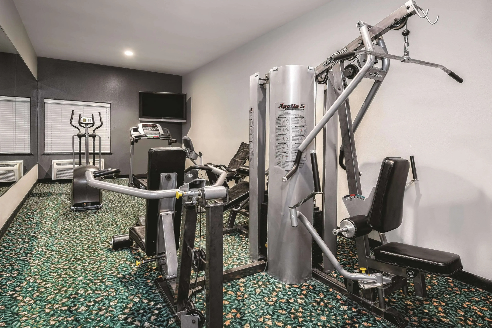 La Quinta Inn & Suites by Wyndham Mercedes Outlet Mall