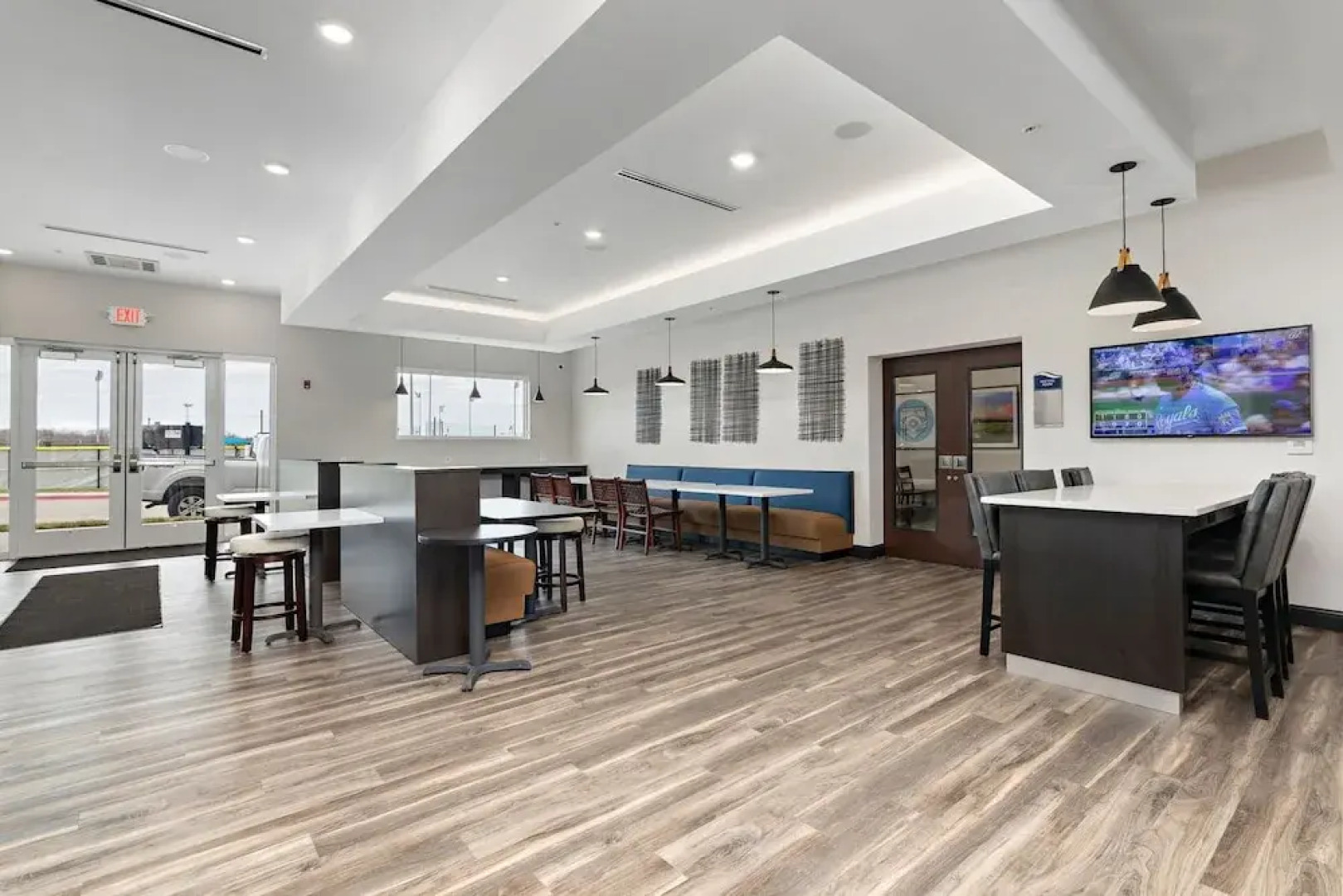 Holiday Inn Express Kansas City North – Parkville by IHG