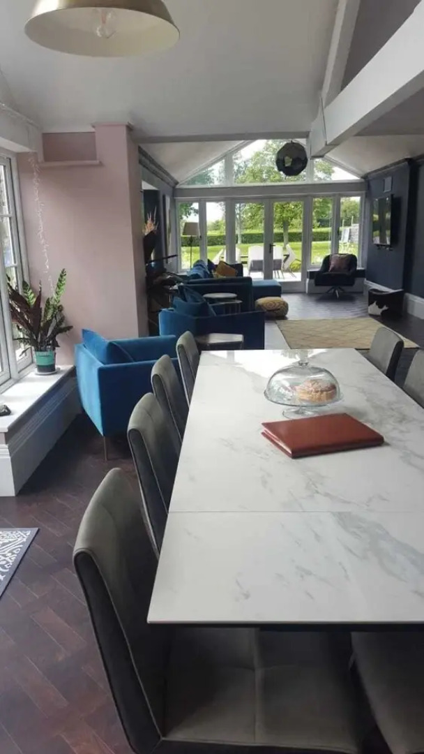 Stylish 5-bed Coach House in Badgworth