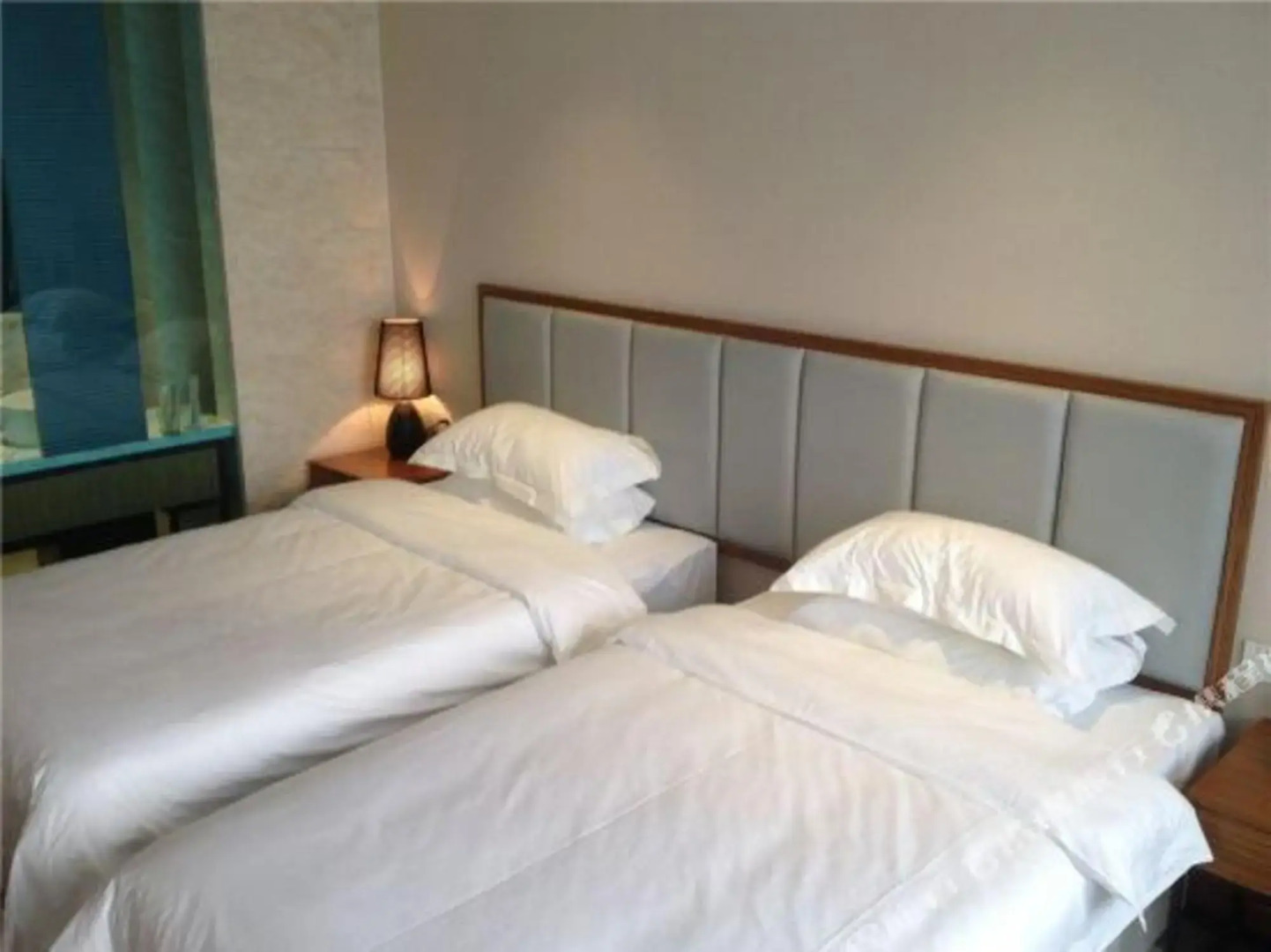 Super 8 Kaifeng City Government