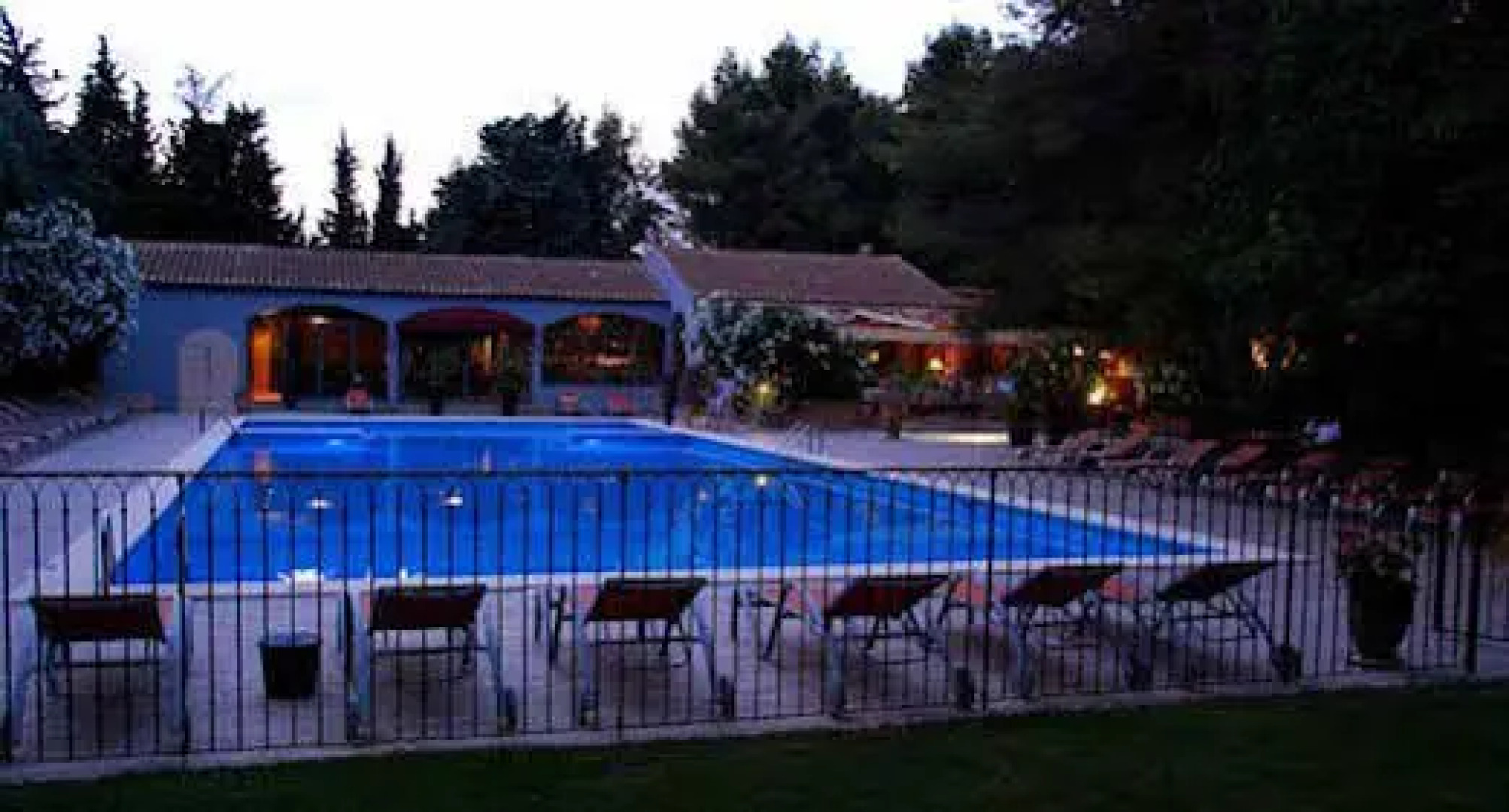 Hotel Les Mazets Des Roches