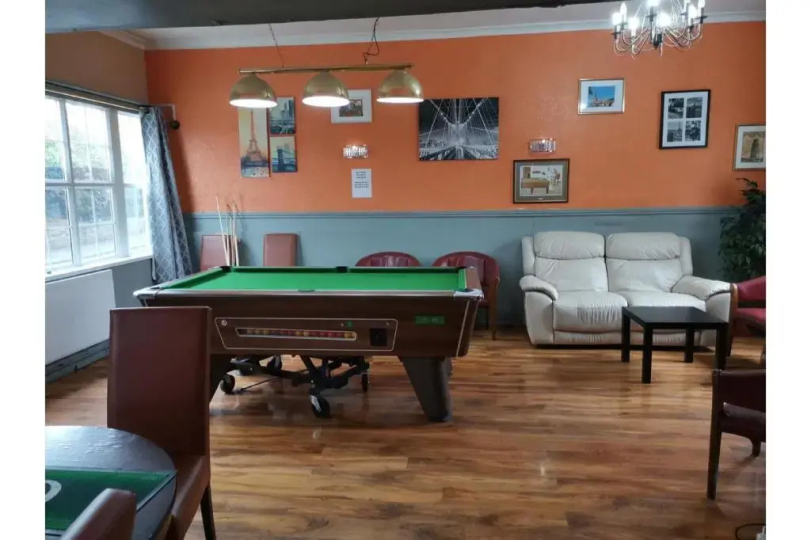 Swan Inn, Heathrow Airport