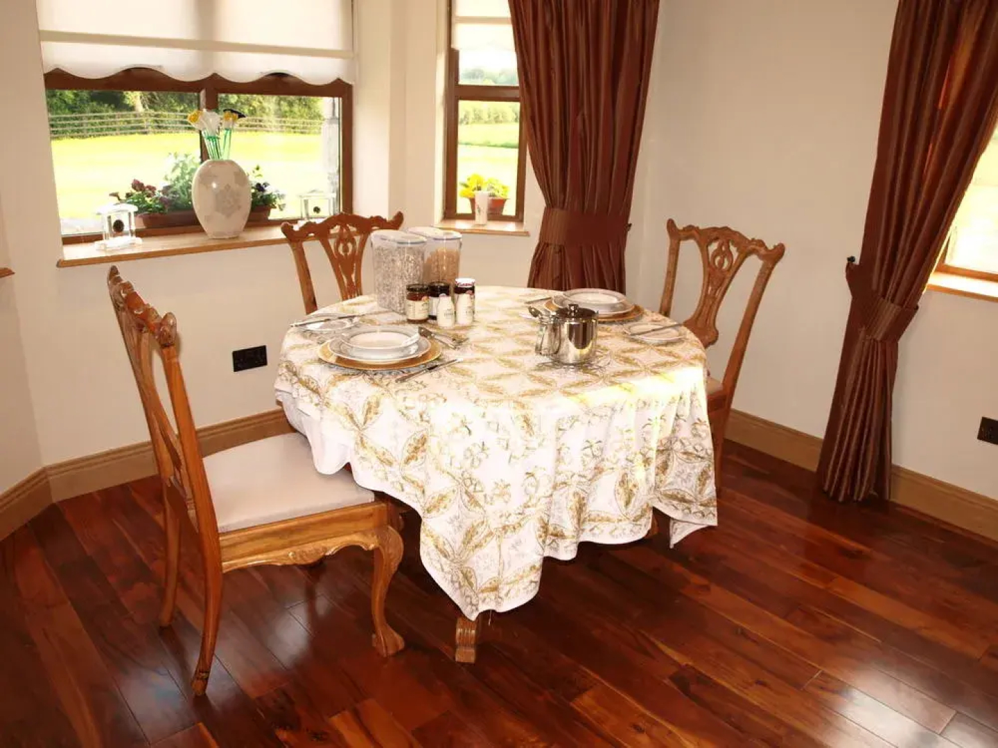 Ash Lodge Leitrim Village