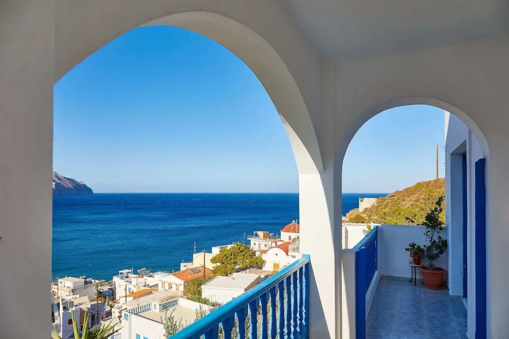 Glaros Hotel