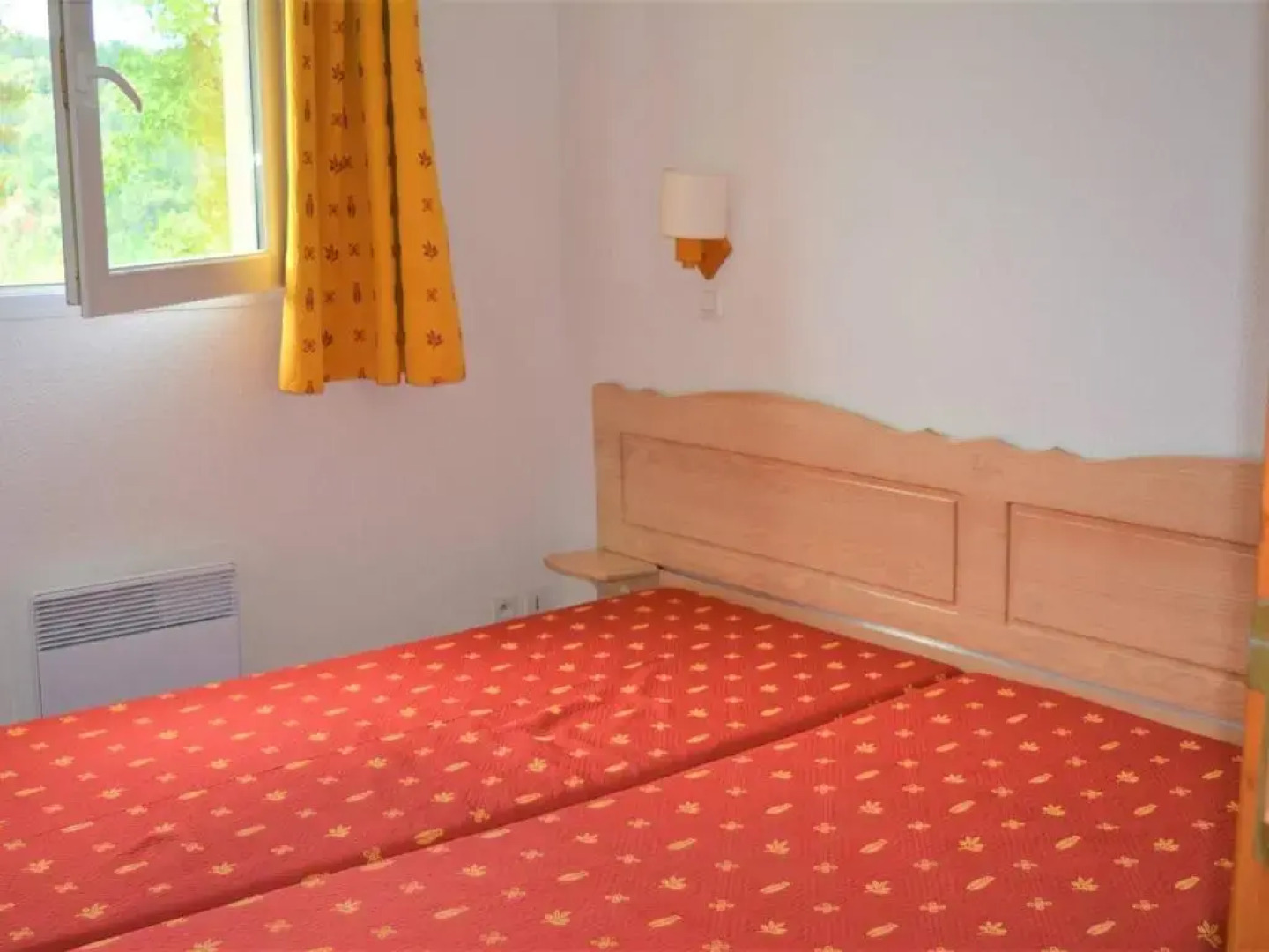 Maison Salavas, 3 Pièces, 6 Personnes - Fr-1-382-32