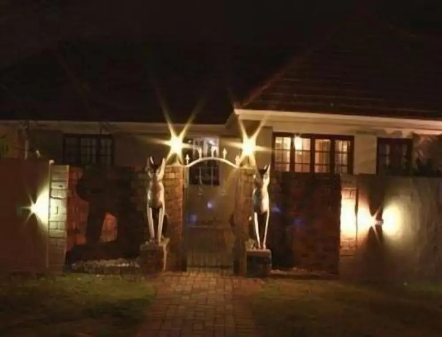At Eezzze Riversway Self Catering