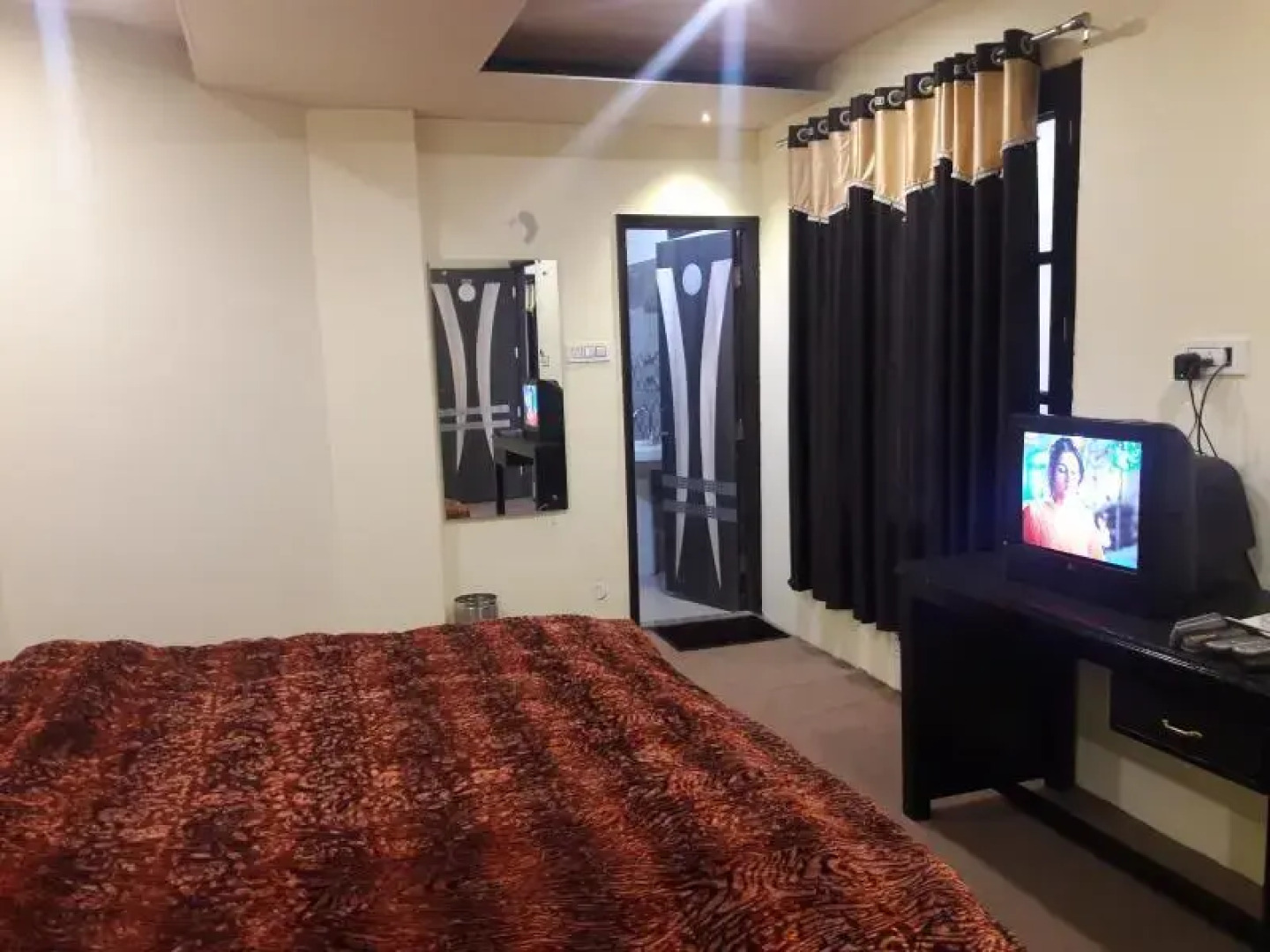 Hotel Dalhousie Grand