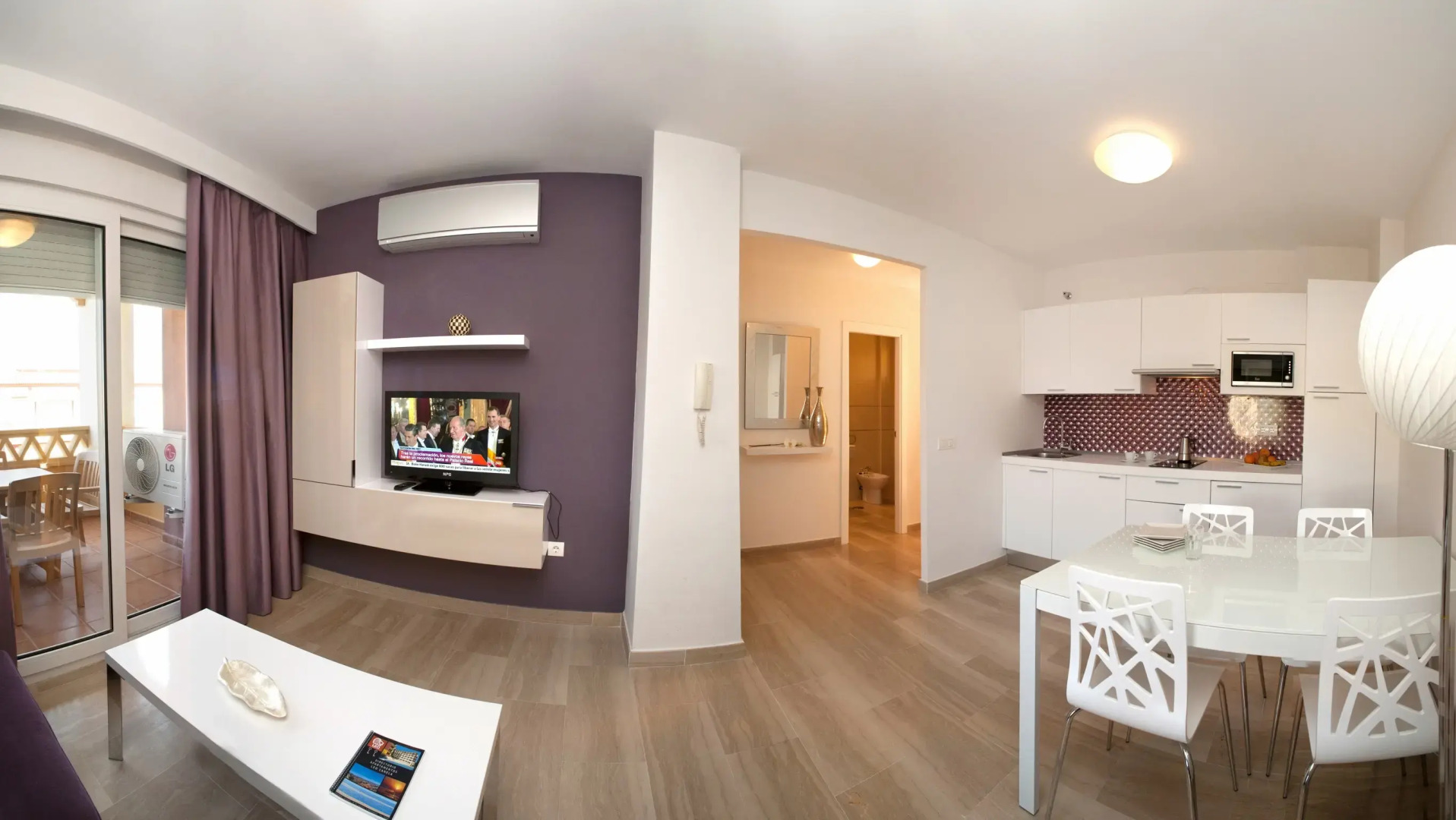 Apartamentos Leo Canela