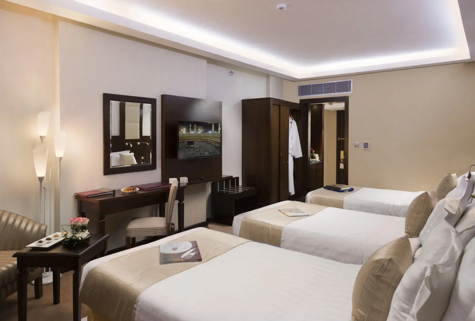 Отель Razana Al Rowdah