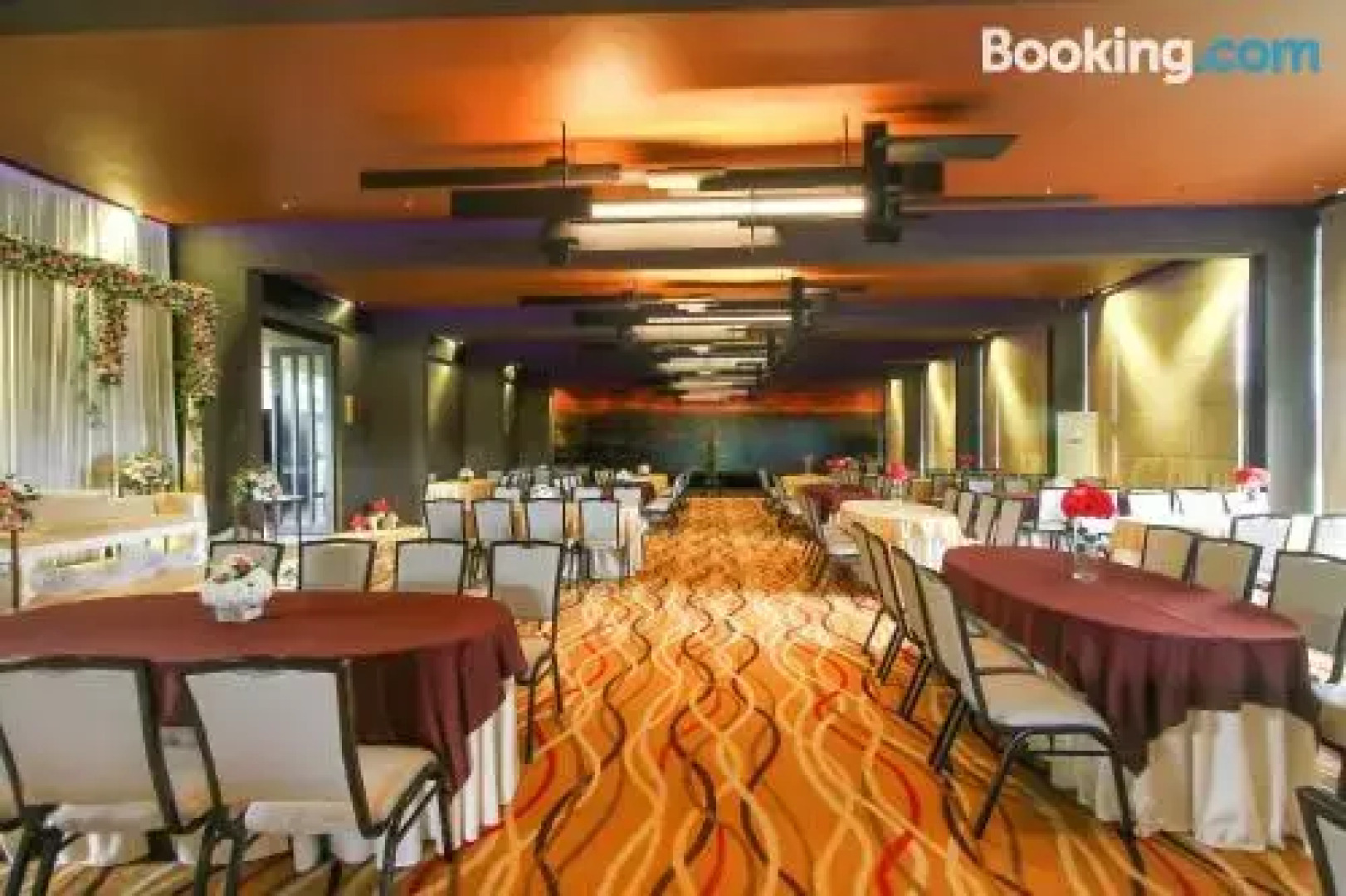 Rimarkvin River Edge Resort