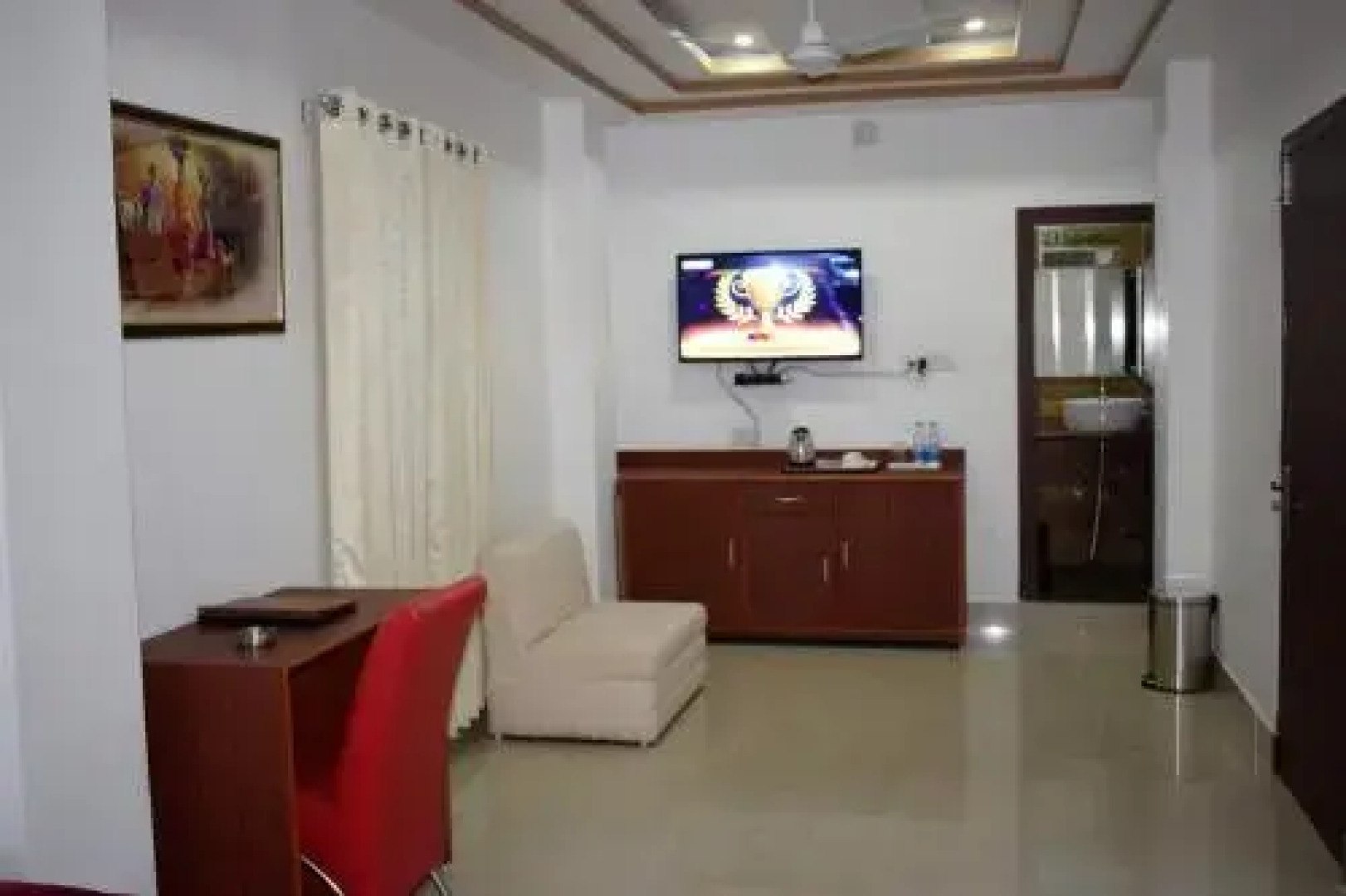 Hotel Akanksha Palace