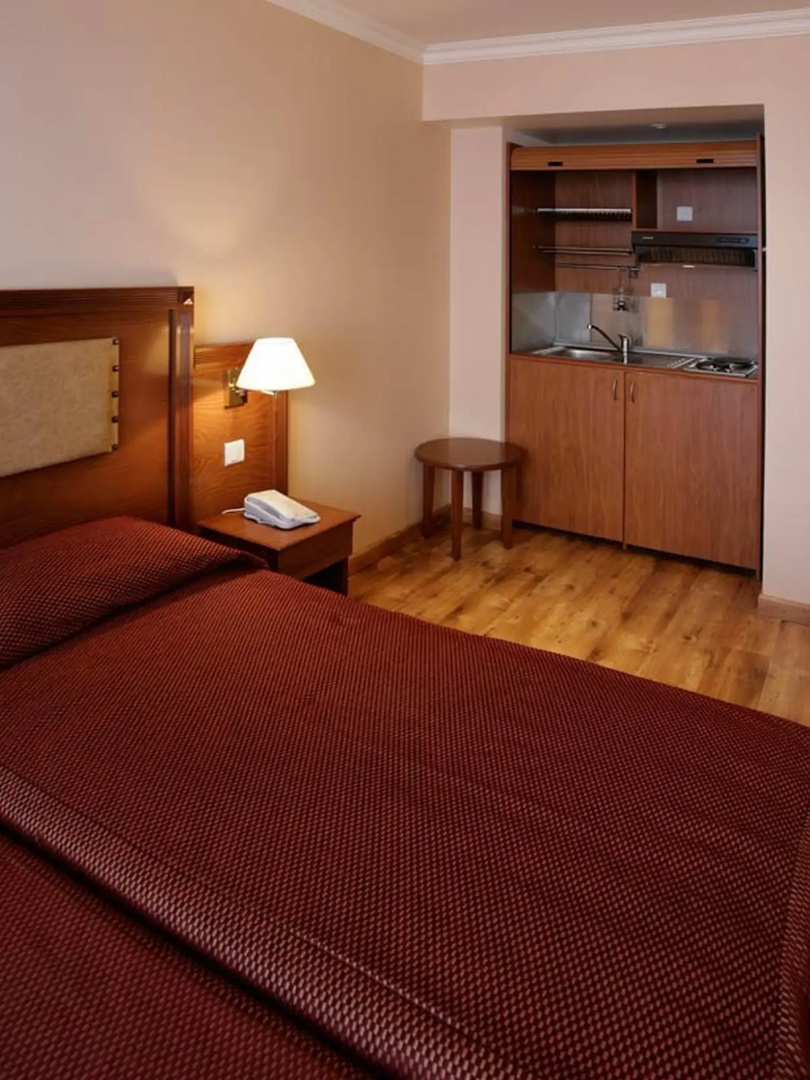 121 Paris Hotel