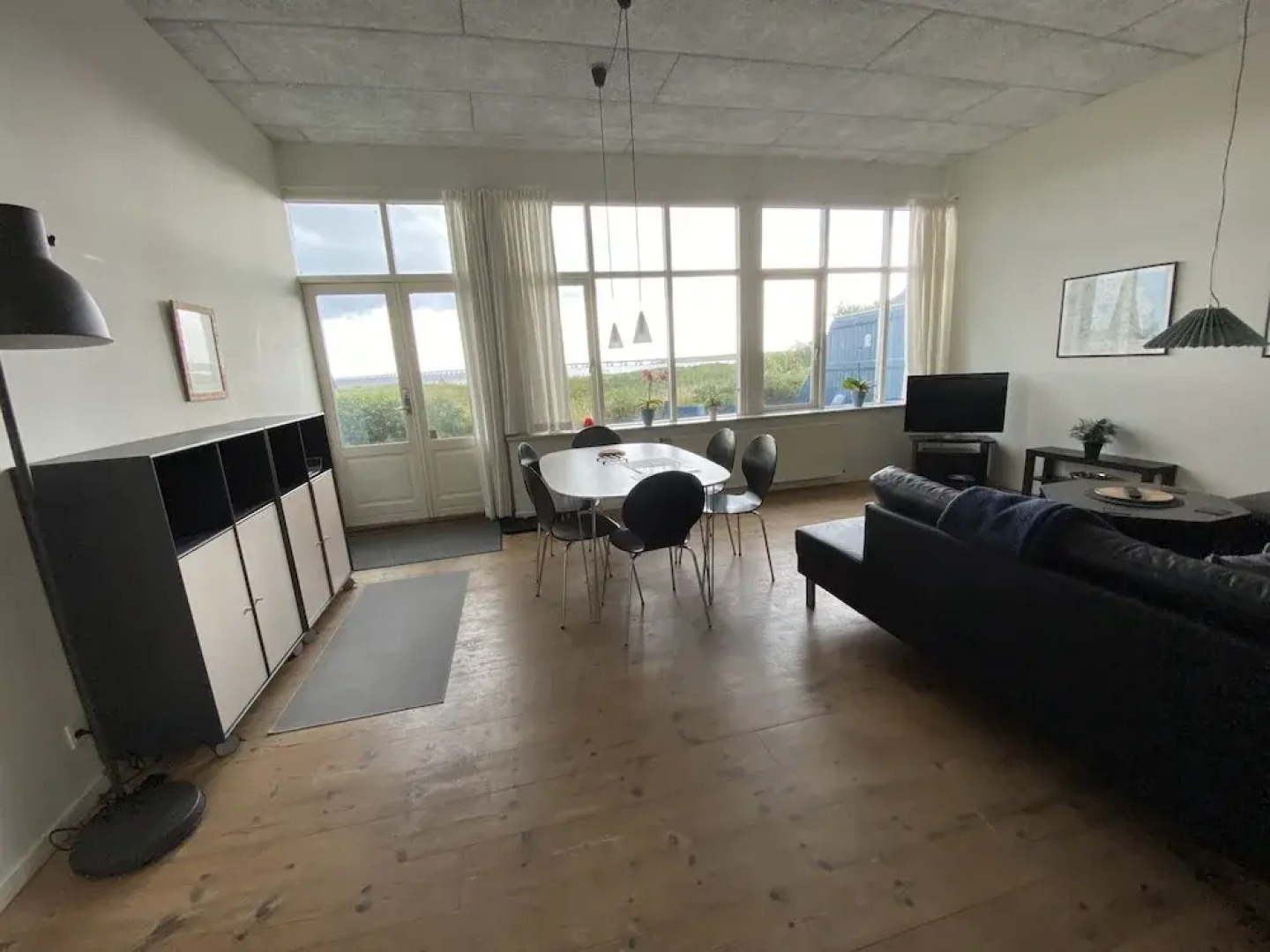 Skaerven Beachfront Condos and Cottage