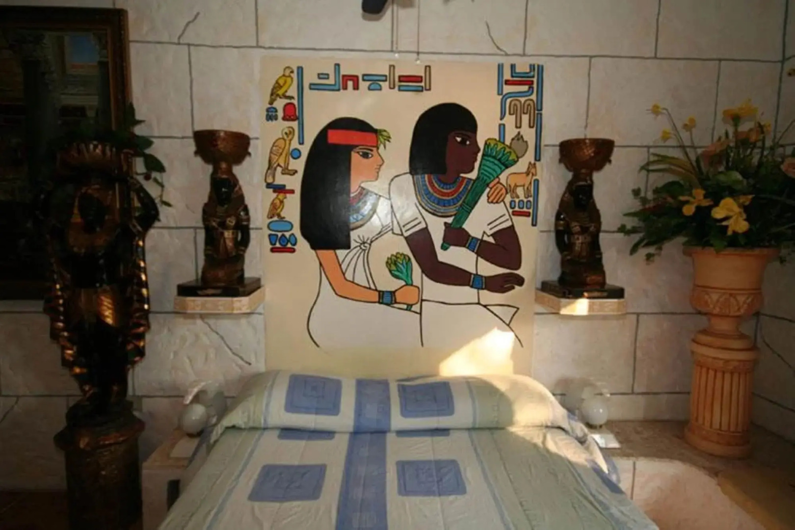 Kokomos Beach Resort