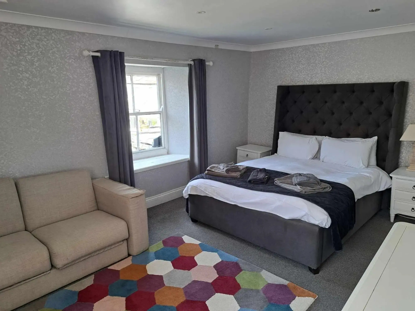 The Ilchester Arms Hotel