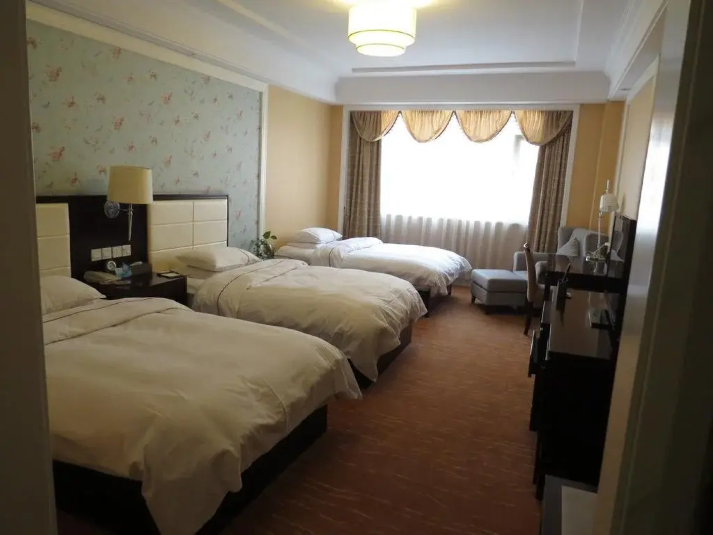 Inzone Galand Hotel Taian