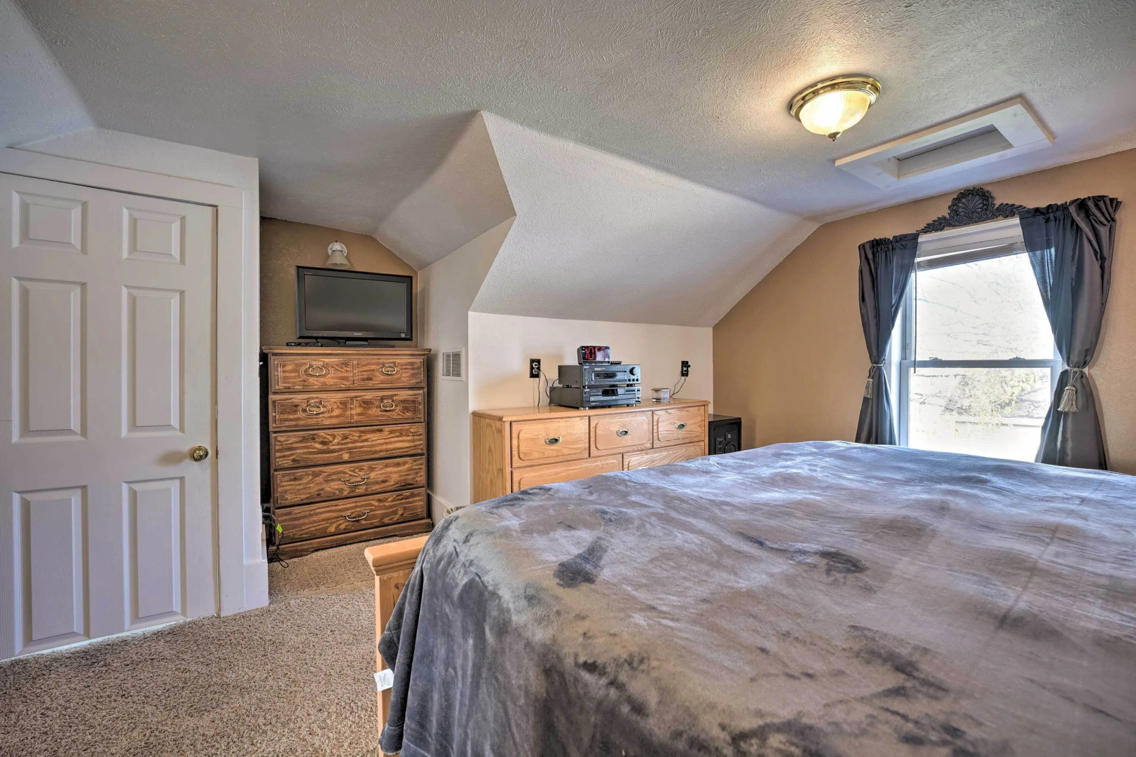 Muskegon Getaway w/ Fire Pit, Patio < 1 Mi to Lake