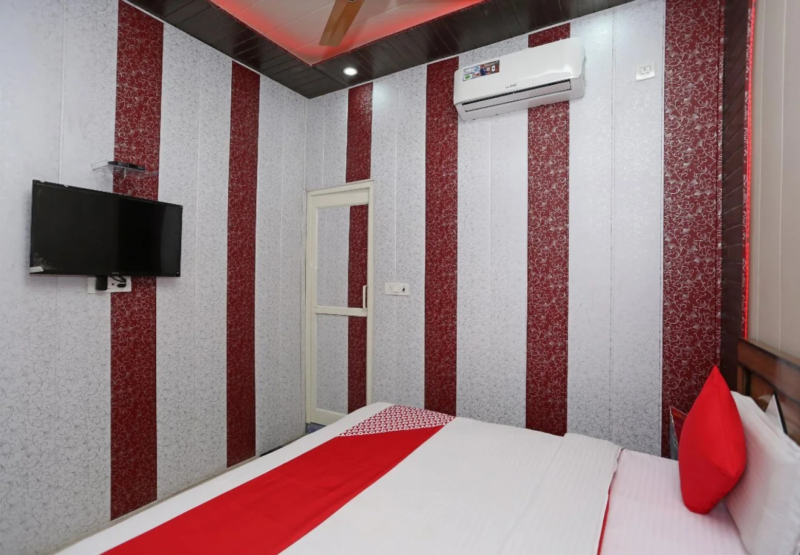Hotel Sudhir by OYO Rooms