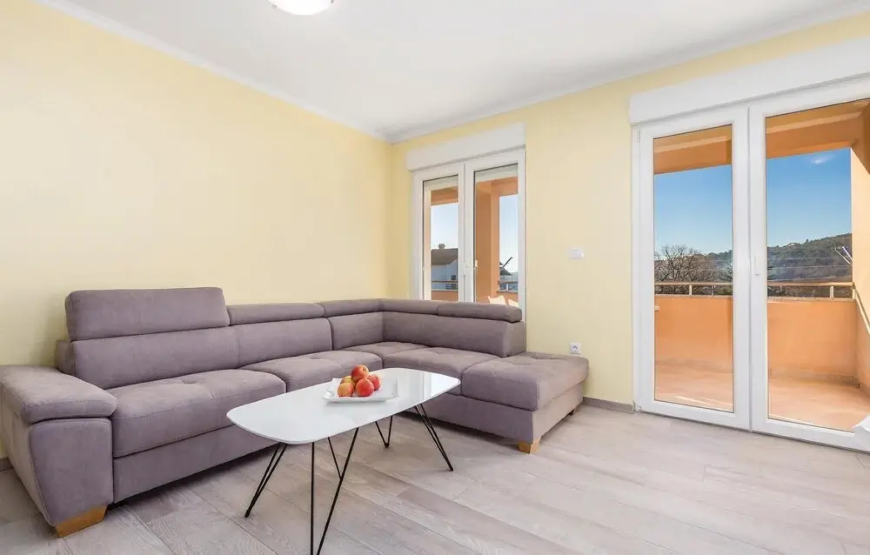Nice Home in Cavle With Wifi and 2 Bedrooms