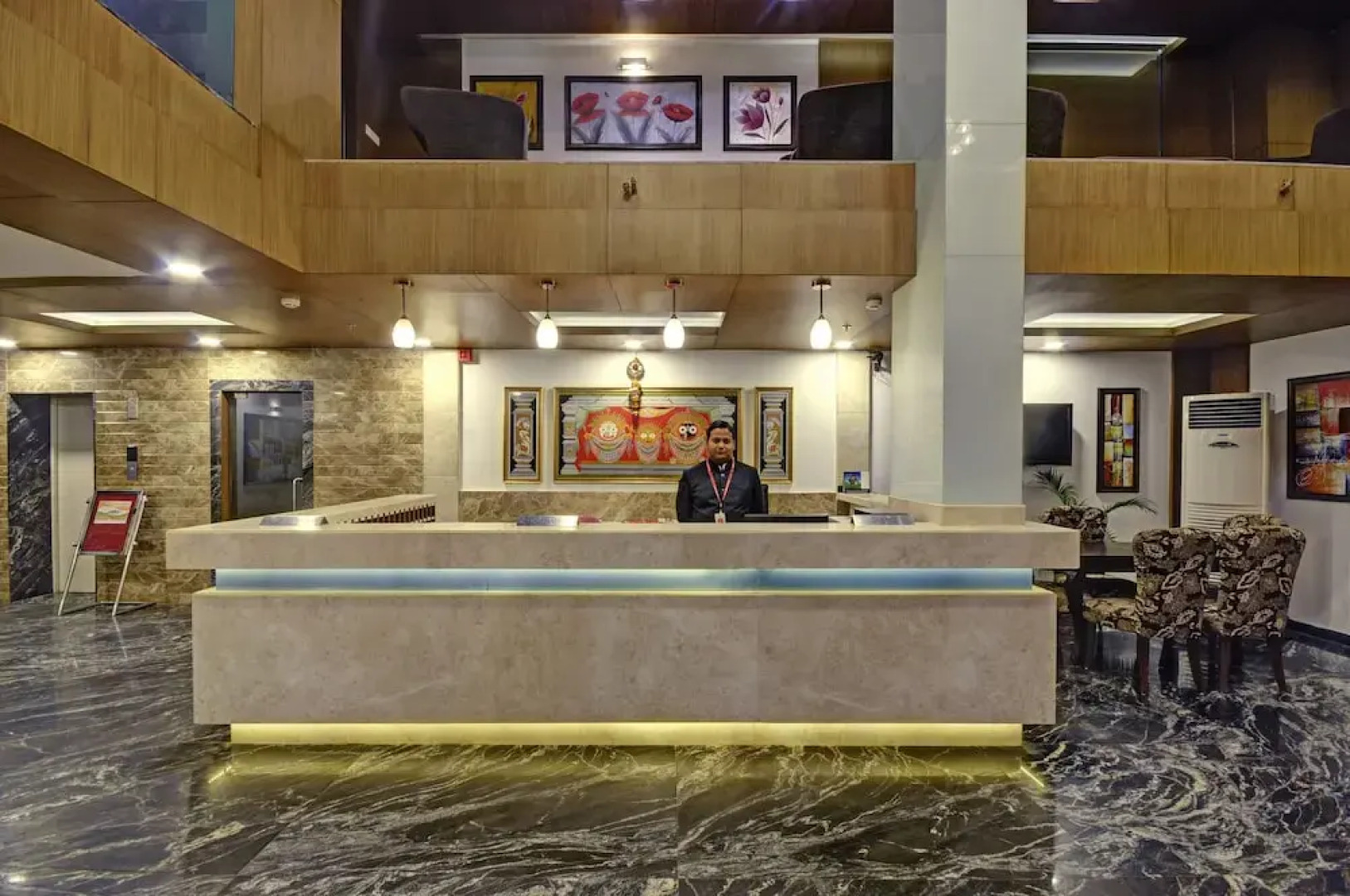 OYO Premium VIP Road