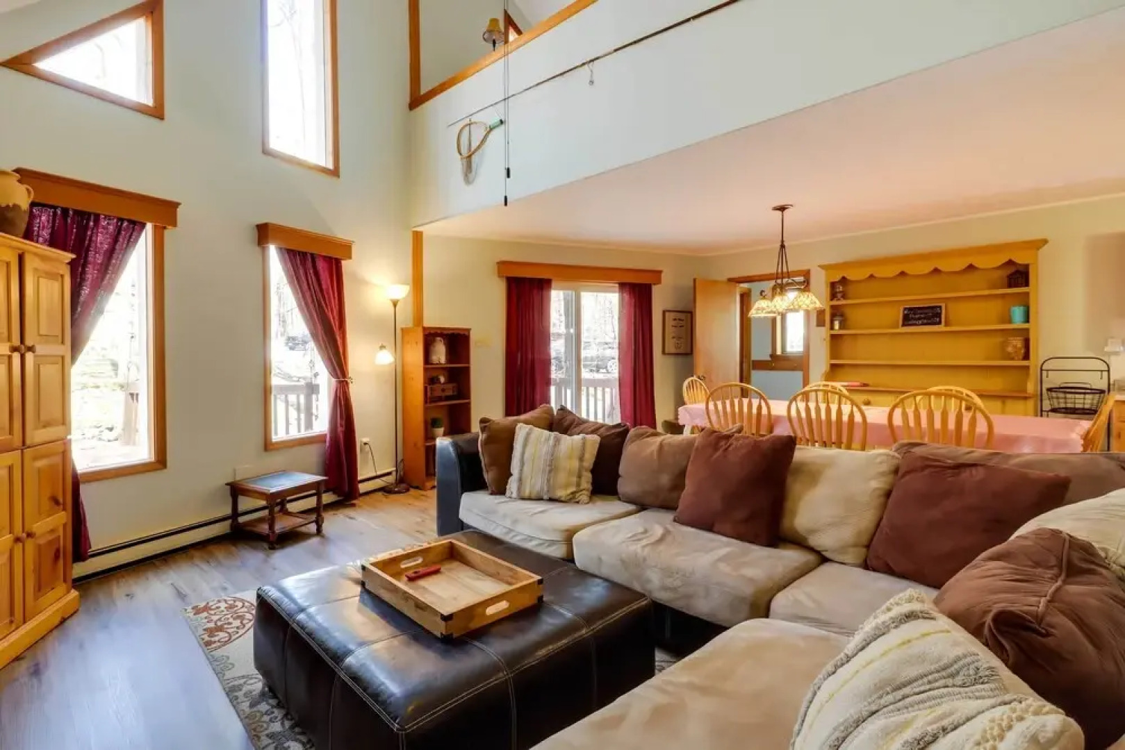 Spacious Pocono Lake House Near Skiing & Swimming!