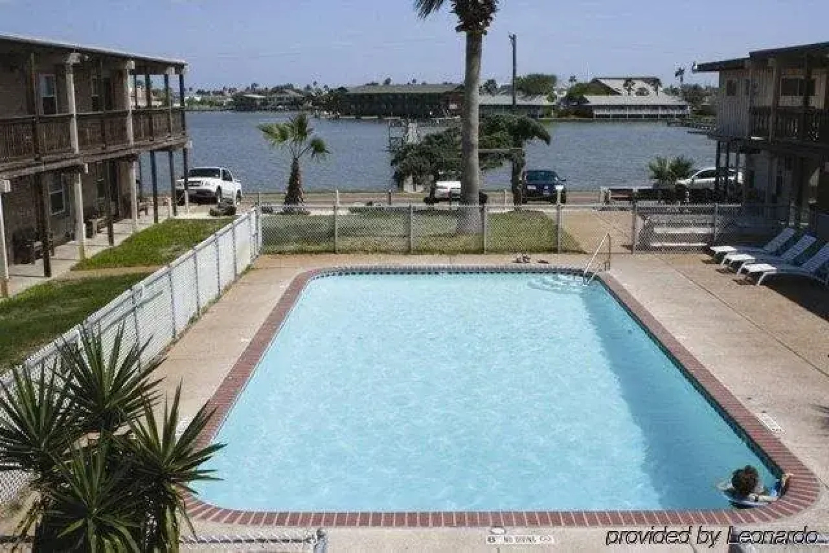 Surfside Inn Suites
