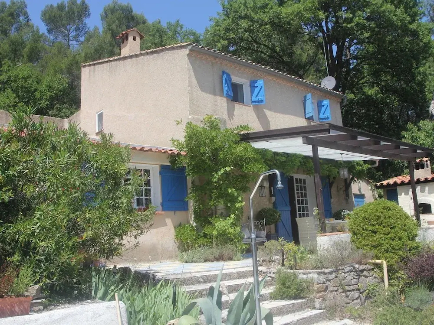 Villa in Provence With Beautiful View, Walking Distance From Sillans-la-cascade