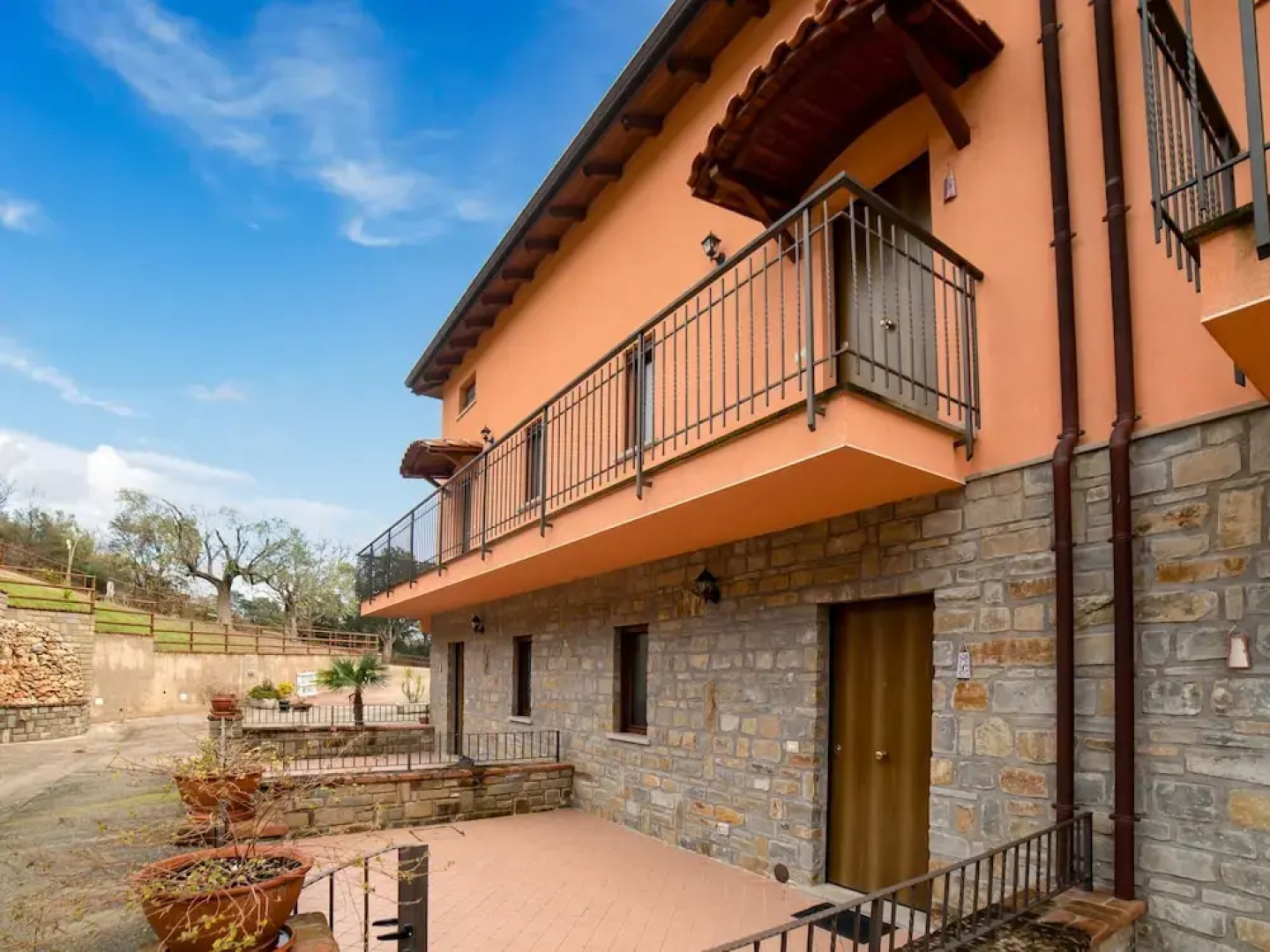 Hill View Apartment in Bosco With Terrace