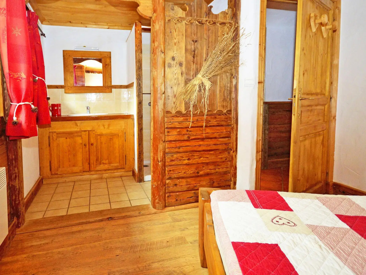 Charming Chalet in Champagny-en-vanoise Near Ski Area