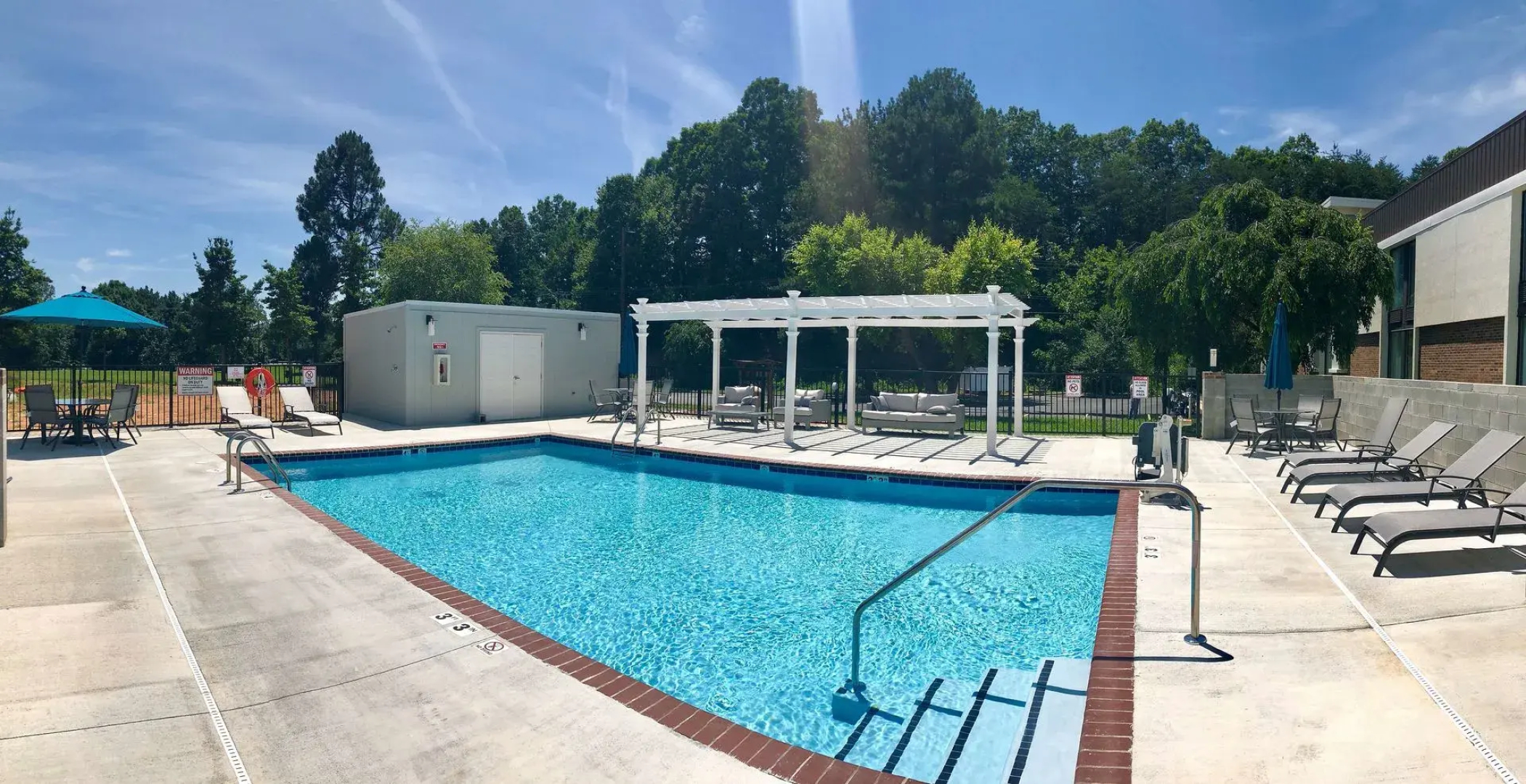 Best Western Plus Yadkin Valley Inn & Suites