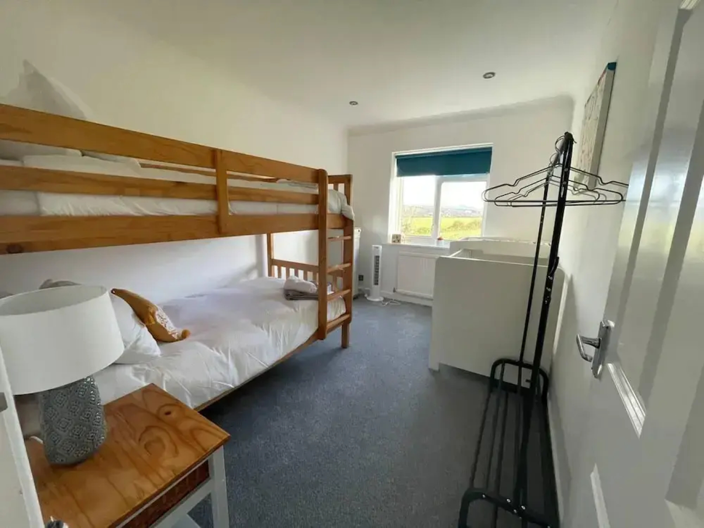 Luxury 5-bed House With Tennis Court & Games Room