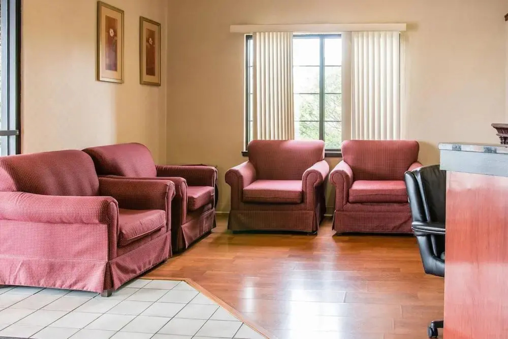 Days Inn Flint / Bishop International Airport