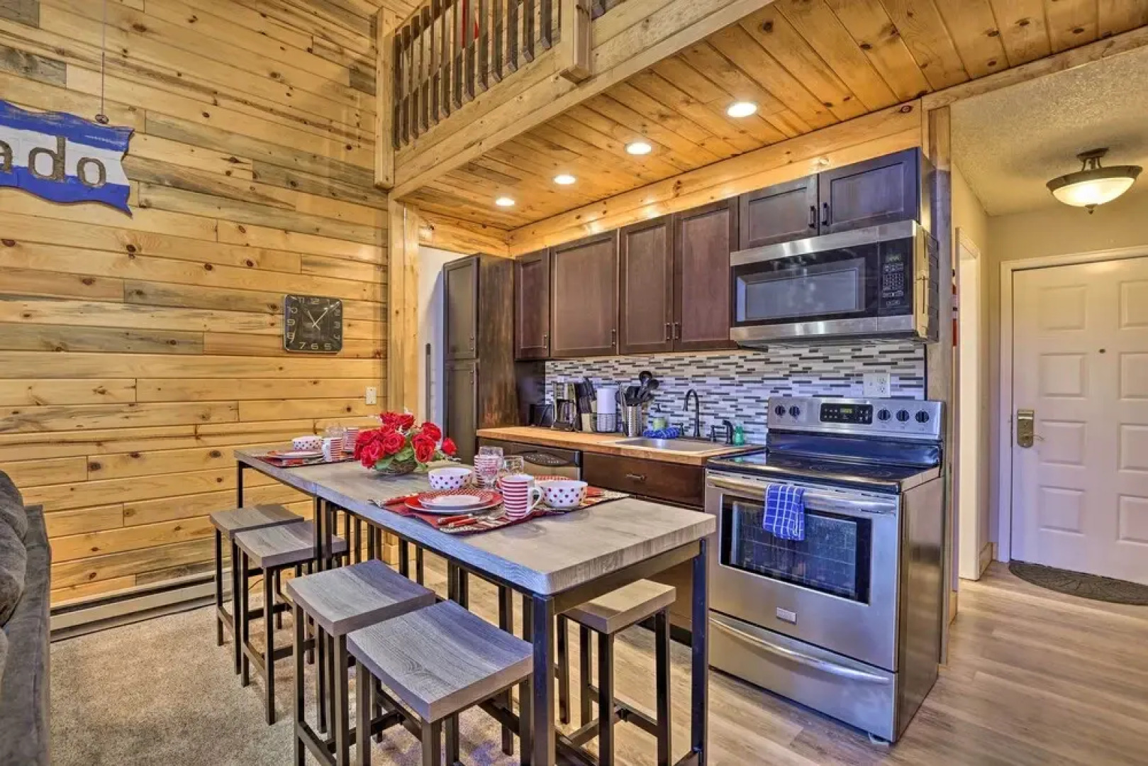 2 Mi to Skiing: Studio w/ Pool Access in Granby!