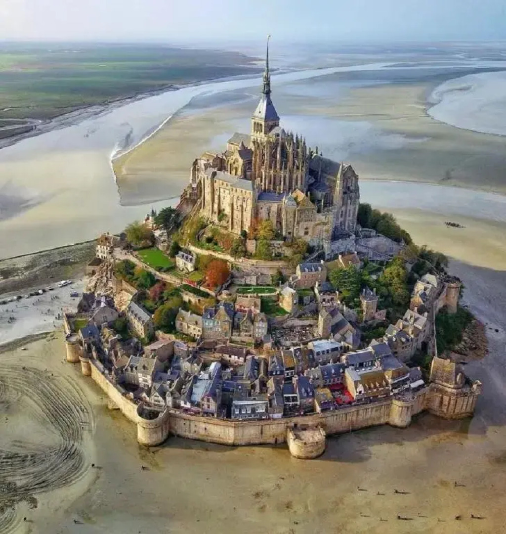 Dinan -La Petite Madeleine - cosy townhouse walking distance from restaurants