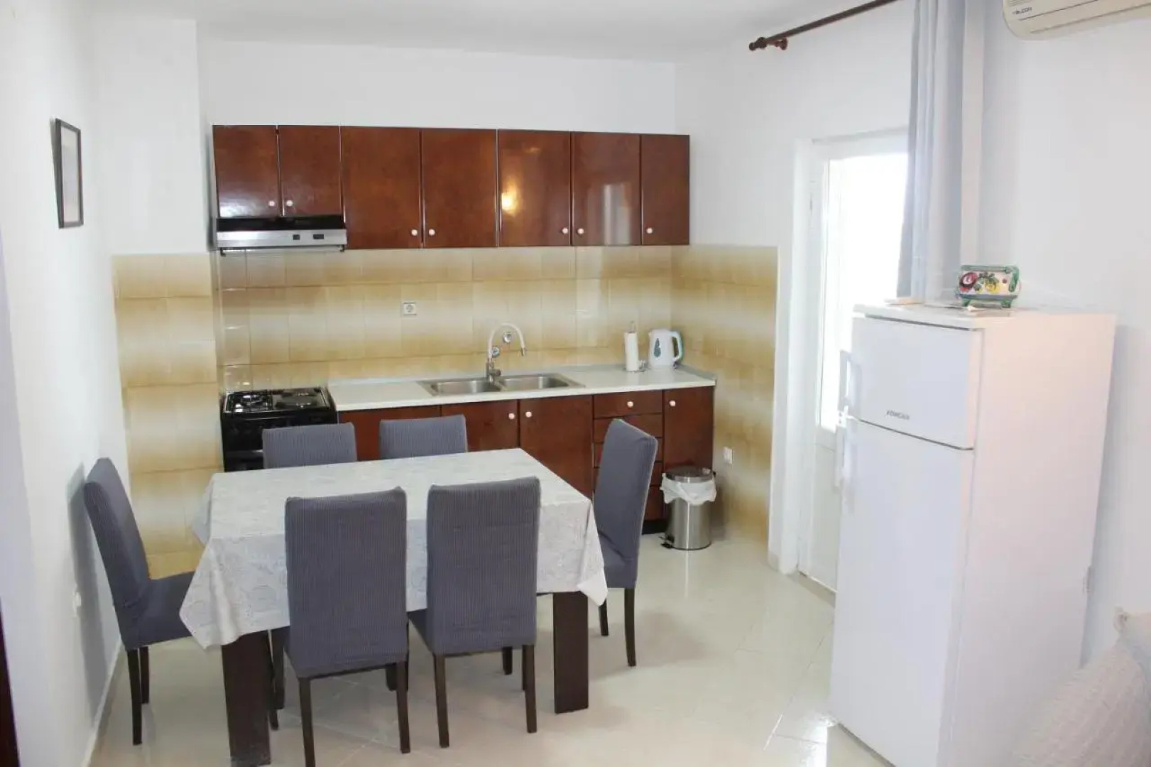 Apartments Ivan & Ana