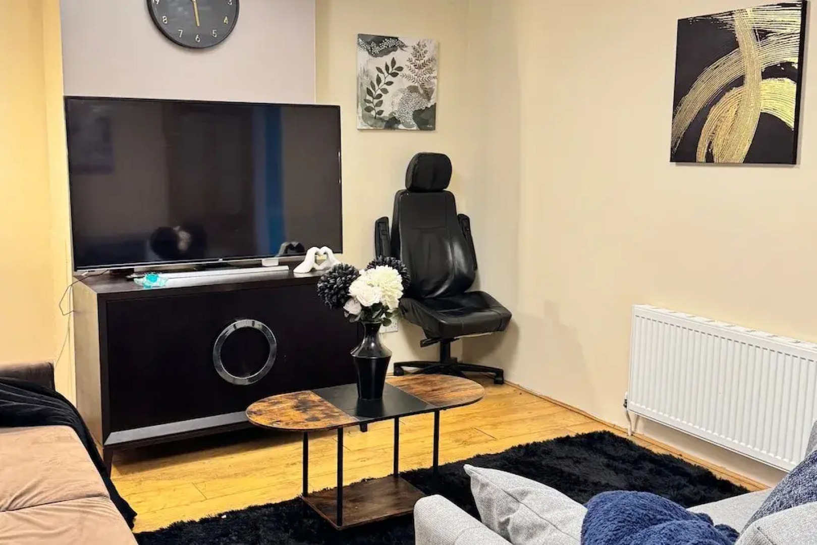 Elegant 3Br w/ Free Parking, Garden, Pet Friendly