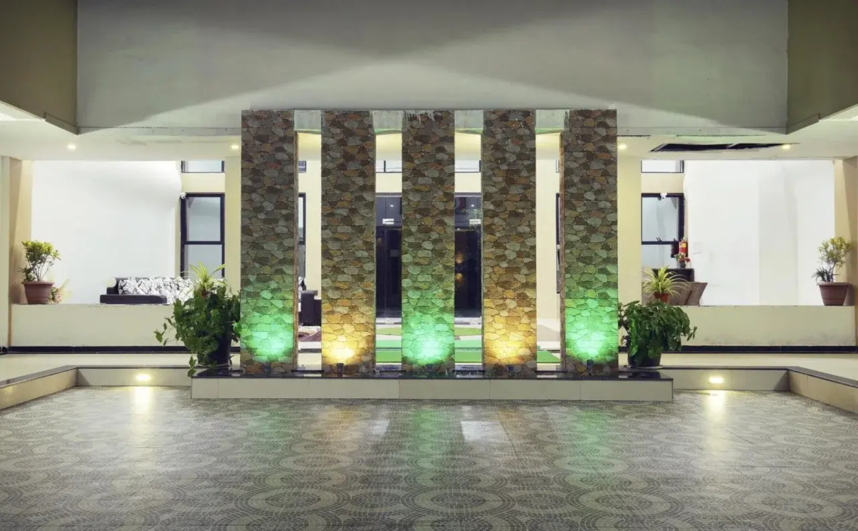 Hotel Girija