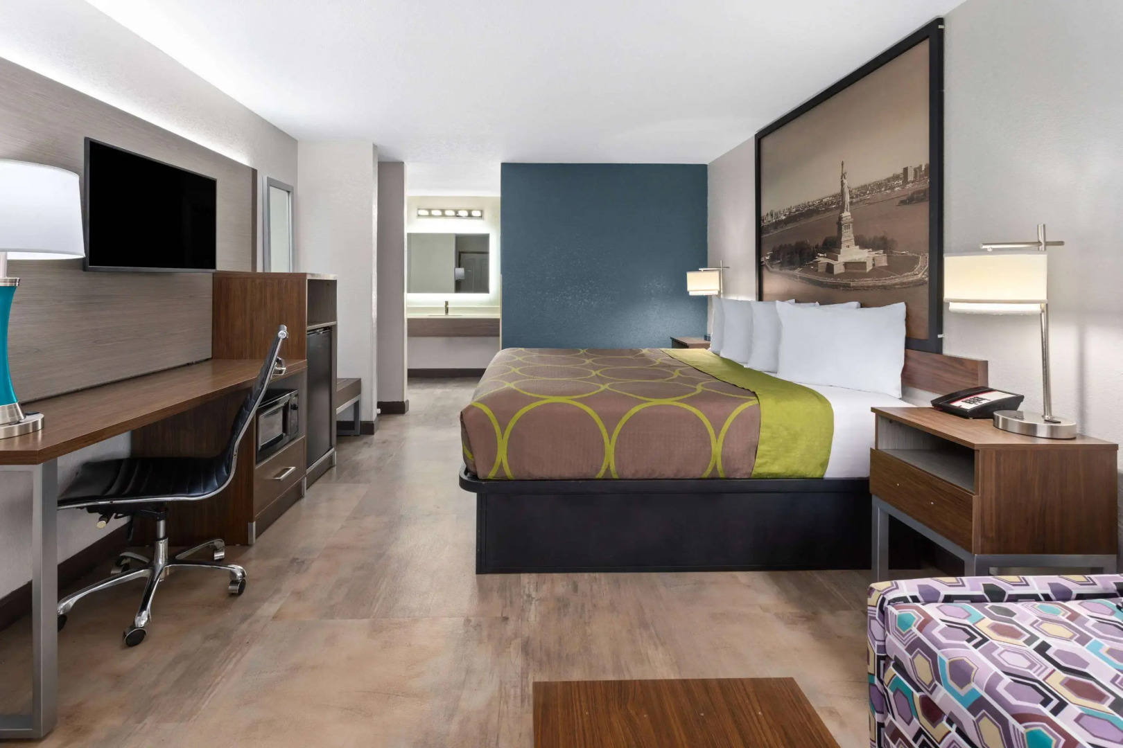 Super 8 by Wyndham Prattville Montgomery