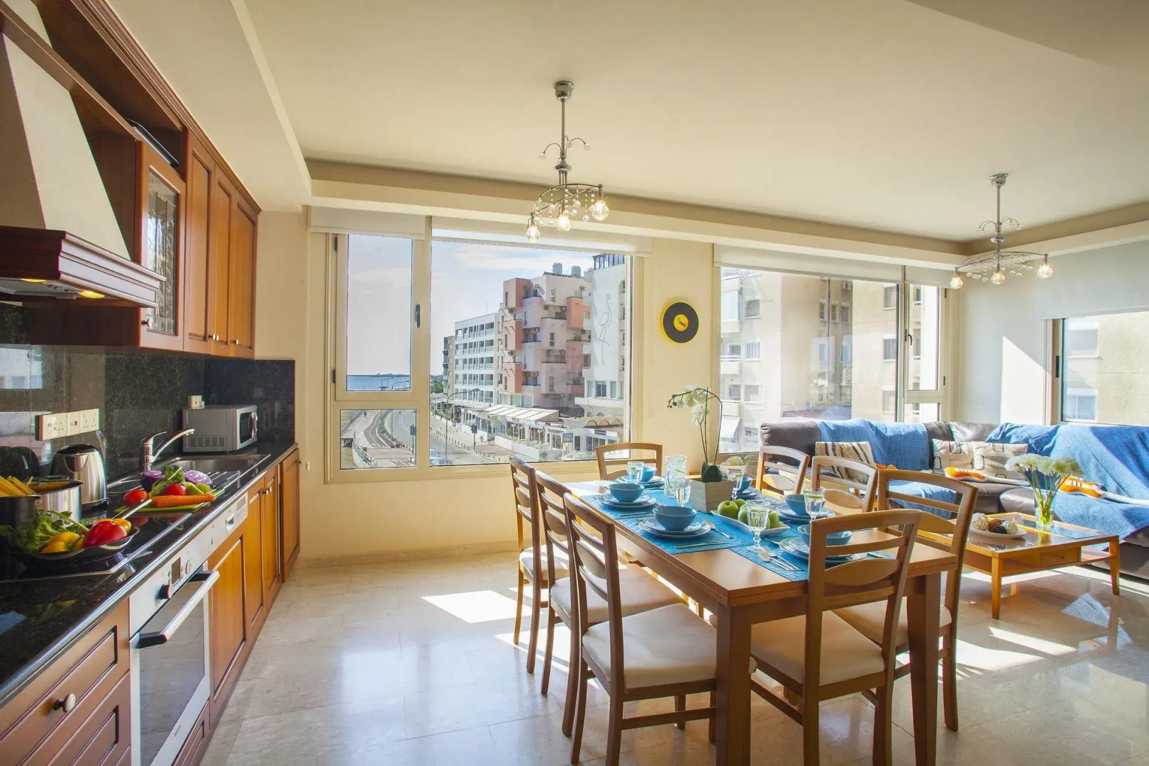 Mackenzie Eftyhia Suite