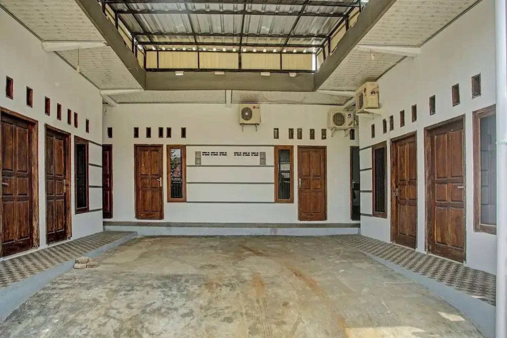 Wisma Amalia Syariah by OYO Rooms