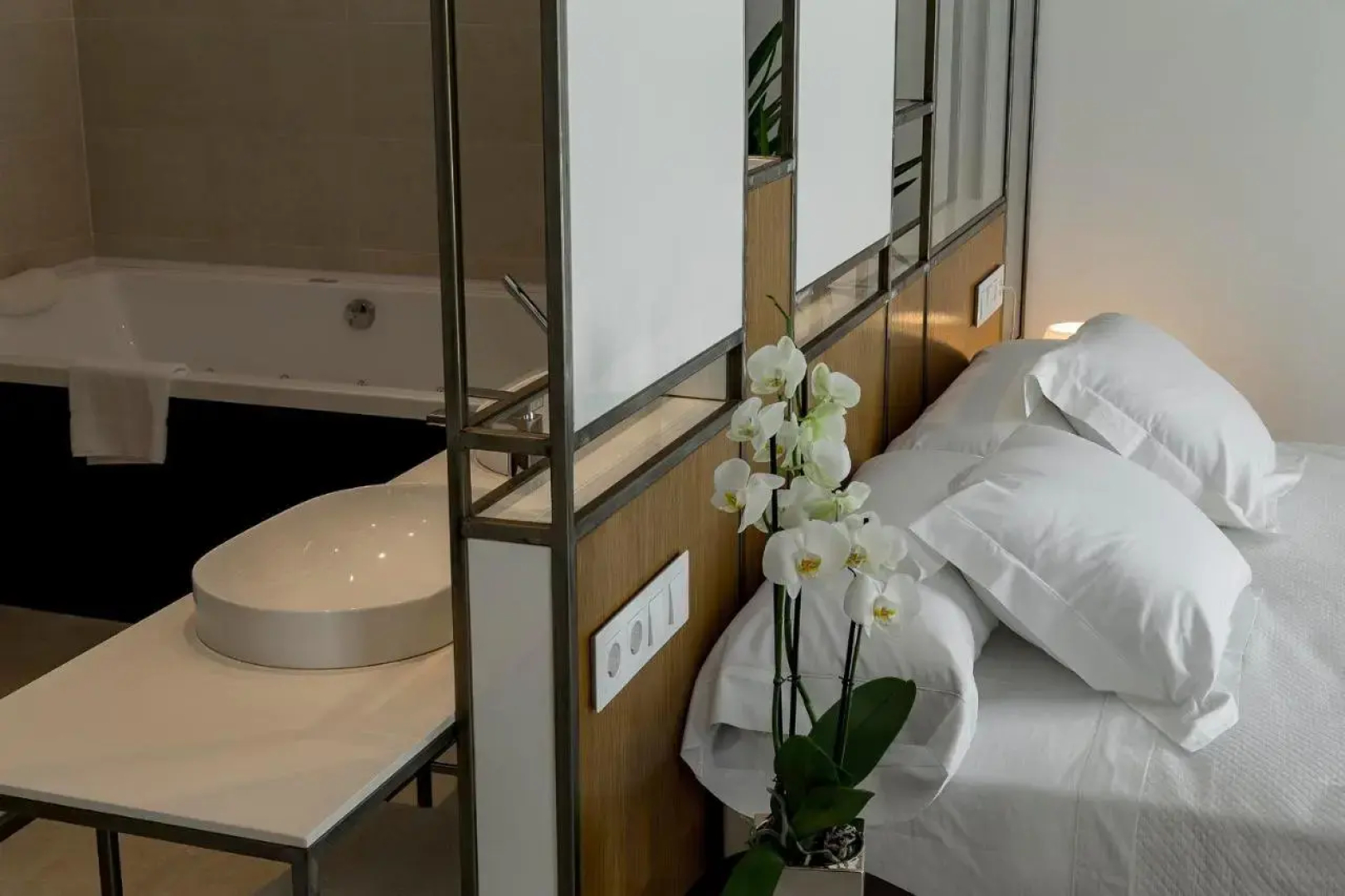 Vinatea Suites