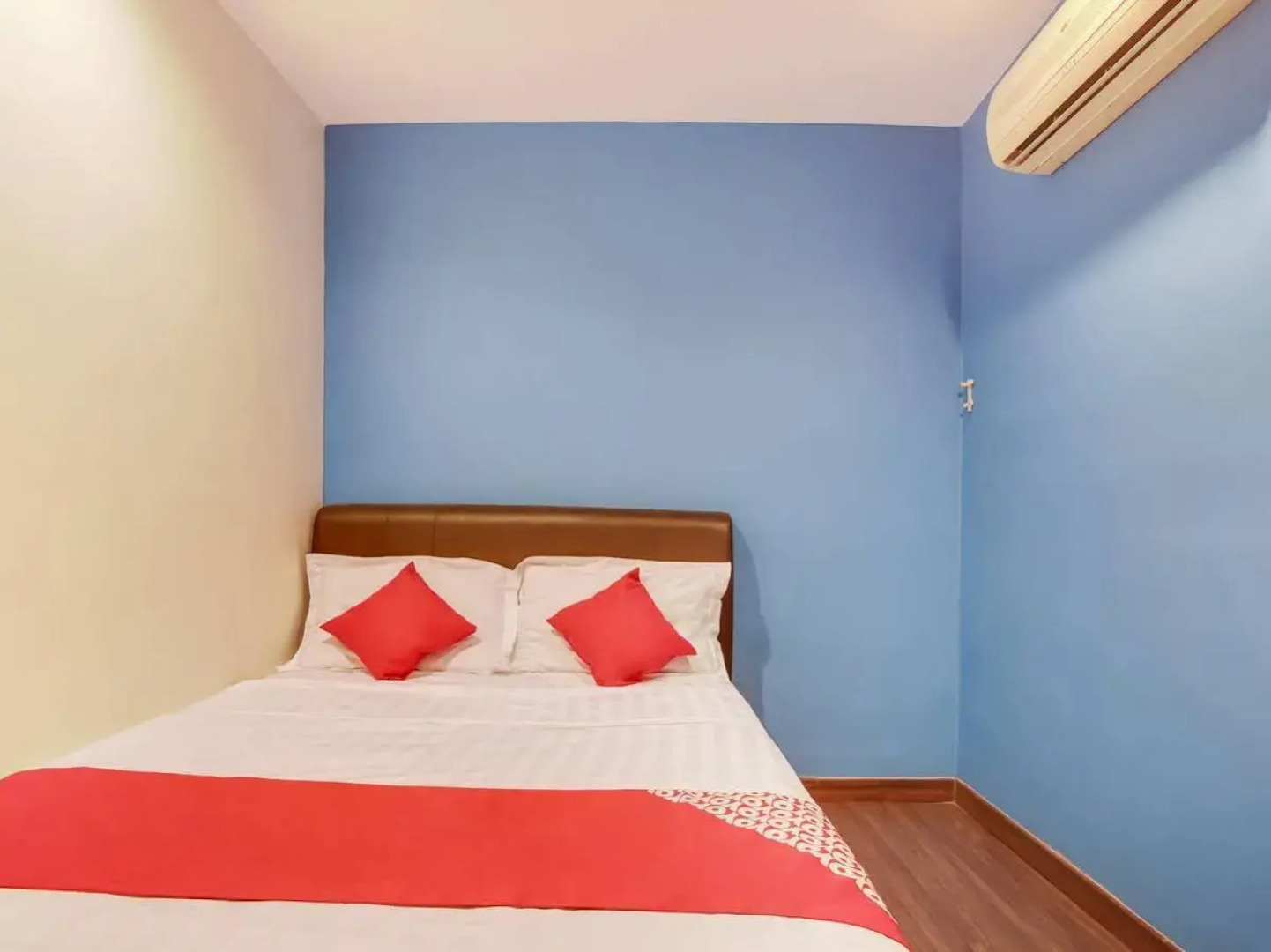 Hotel O Taj (seksyen 7)